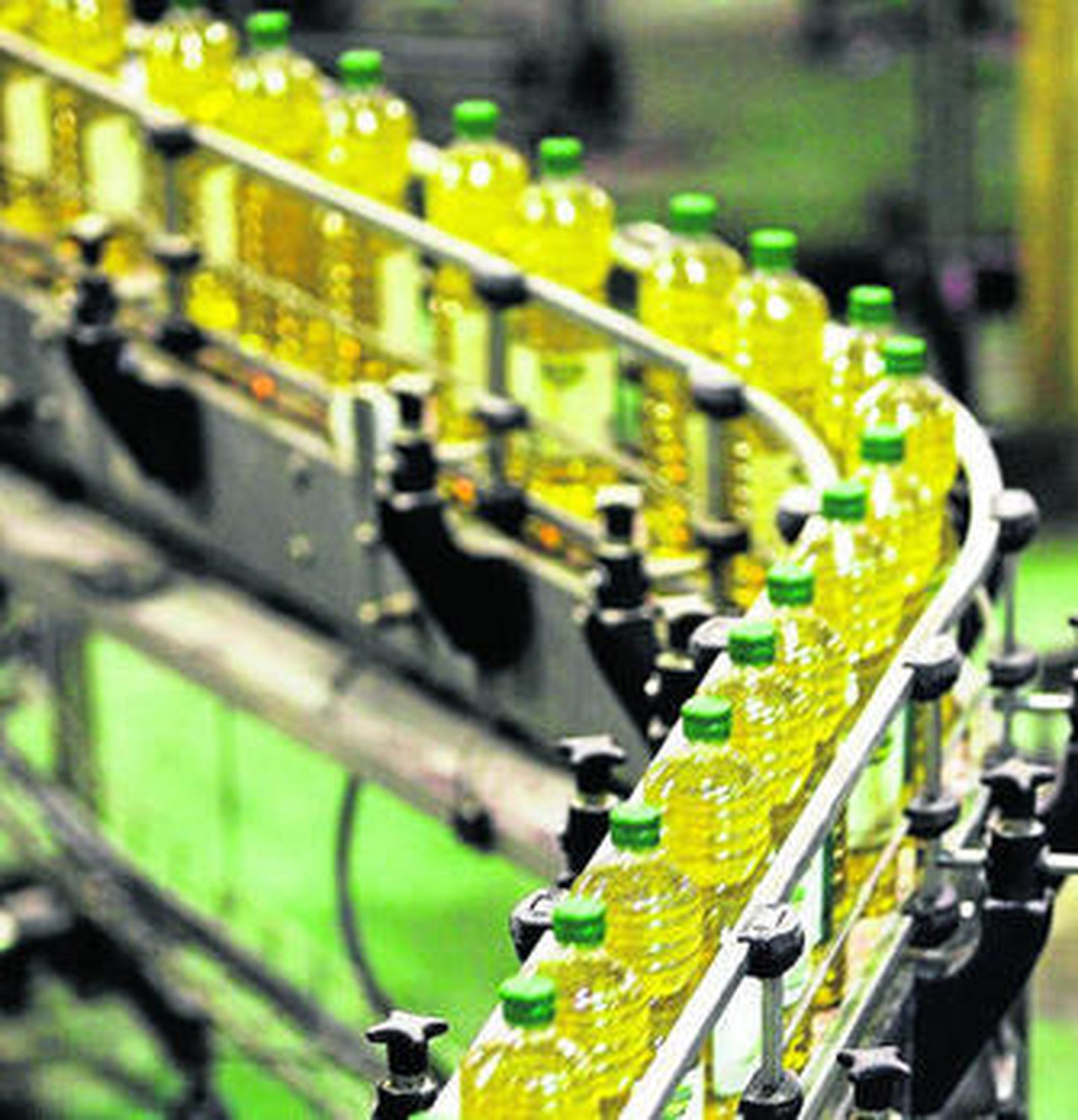 Planta de Deoleo en Antequera (Málaga), donde se envasa la marca Hojiblanca.