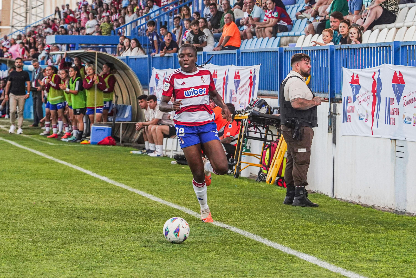 Las mejores imágenes del Granada CF - Levante UD en Motril