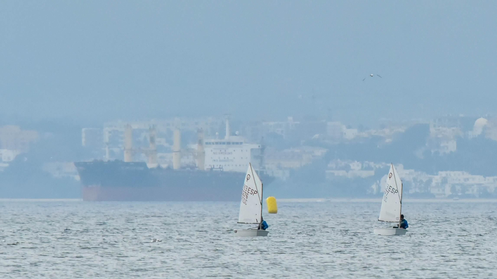 Las fotos de la primera jornada de la Copa de Andalucía de Óptimist en La Línea