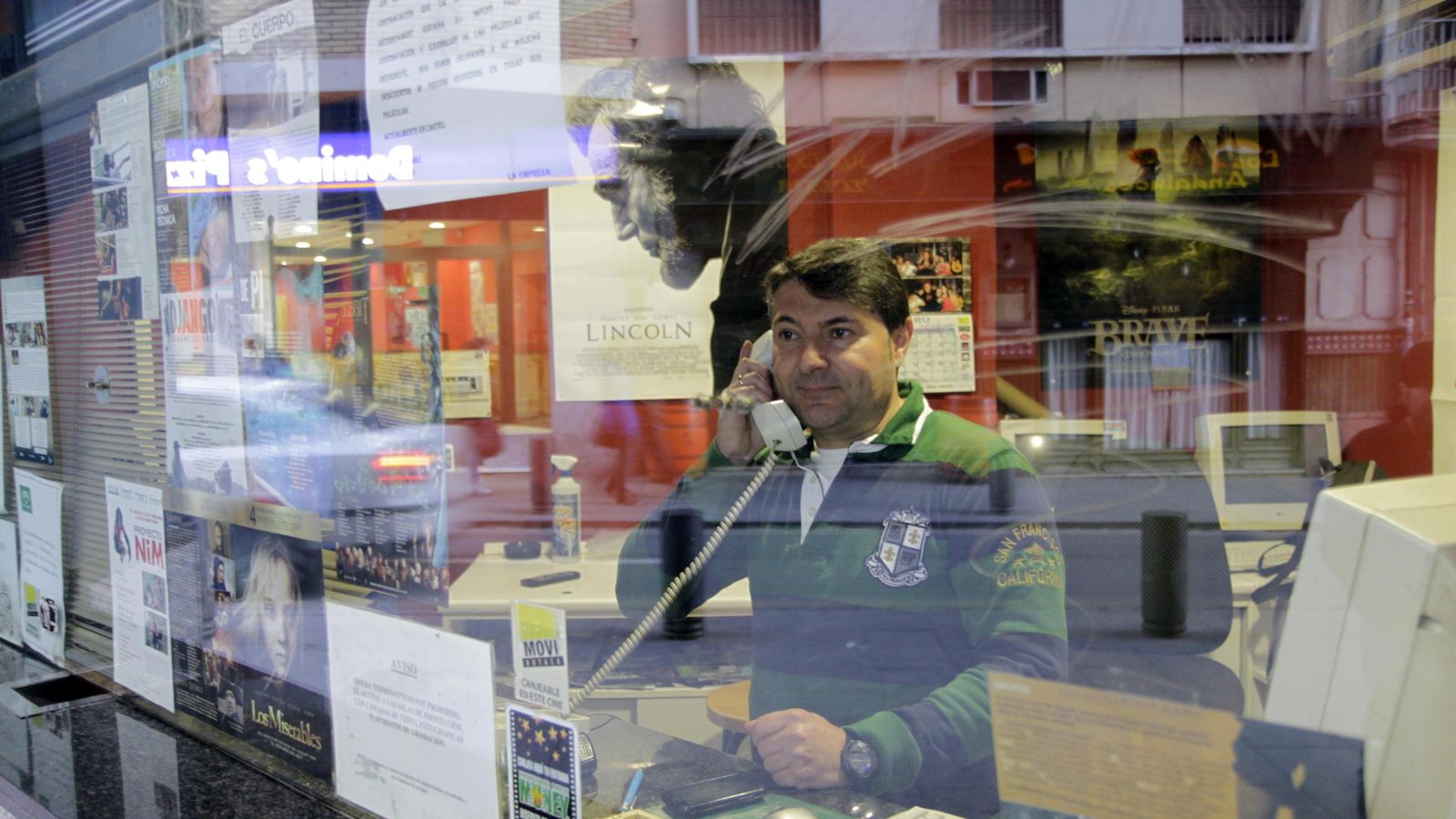 Imagen de archivo del taquillero de Multicines Centro