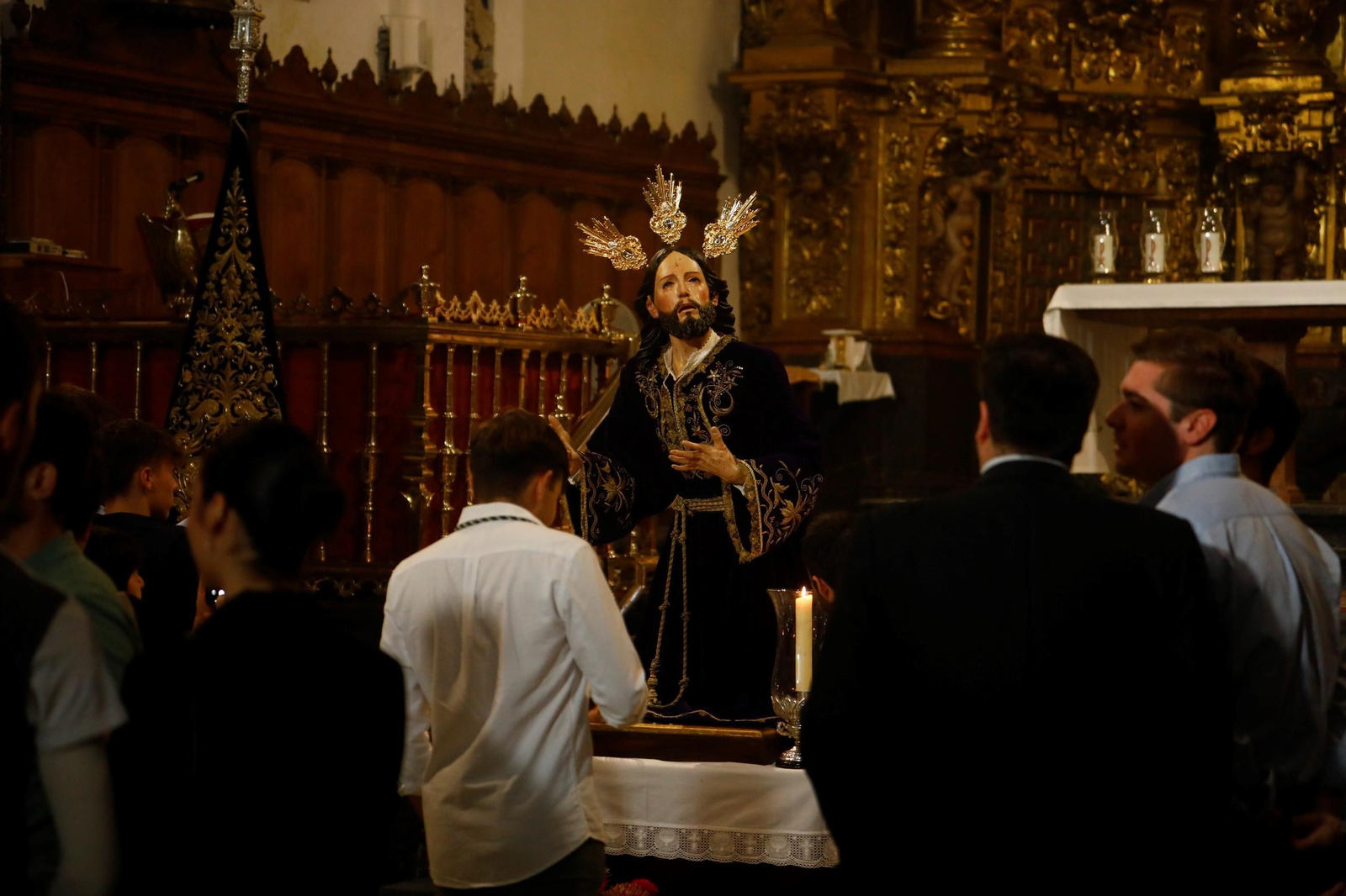 Las mejores fotos de la veneración al Señor del Huerto de Córdoba tras su restauración
