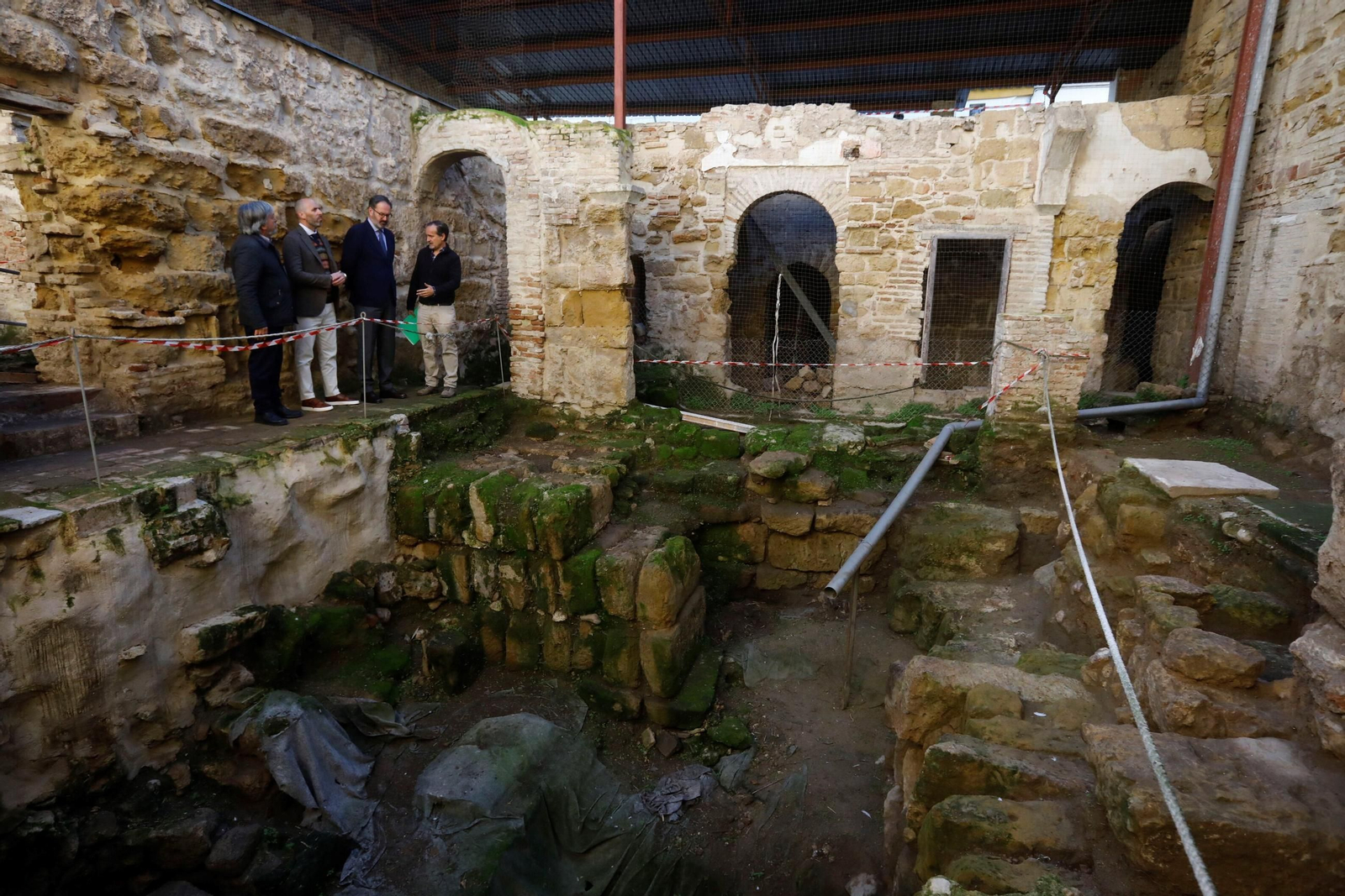Una ruta en imágenes por los baños árabes de la Pescadería de Córdoba