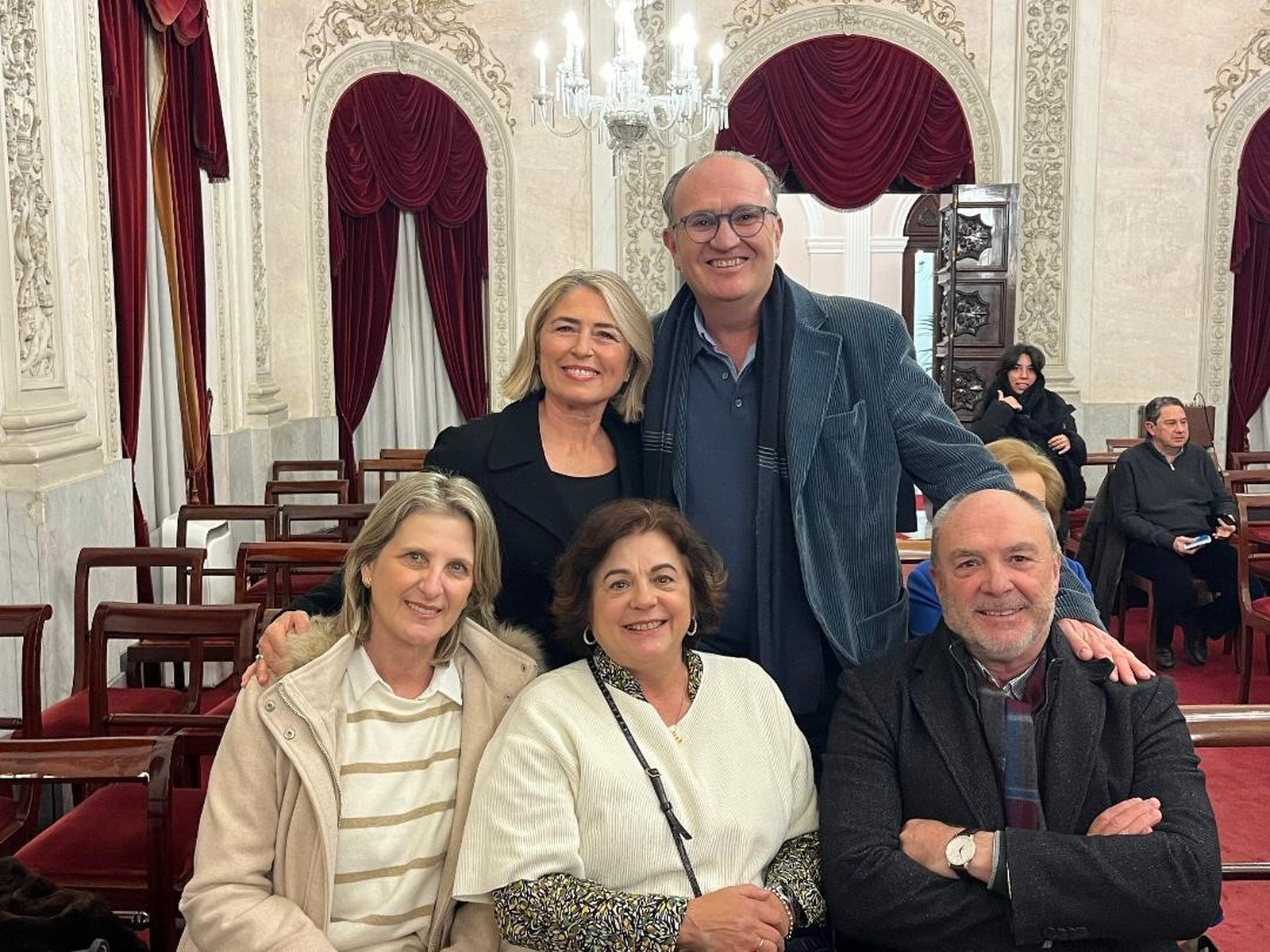 Angeles Reiné con Nieves Rodríguez, Maite Rodal, Jose Vargas e Ignacio González Dorao