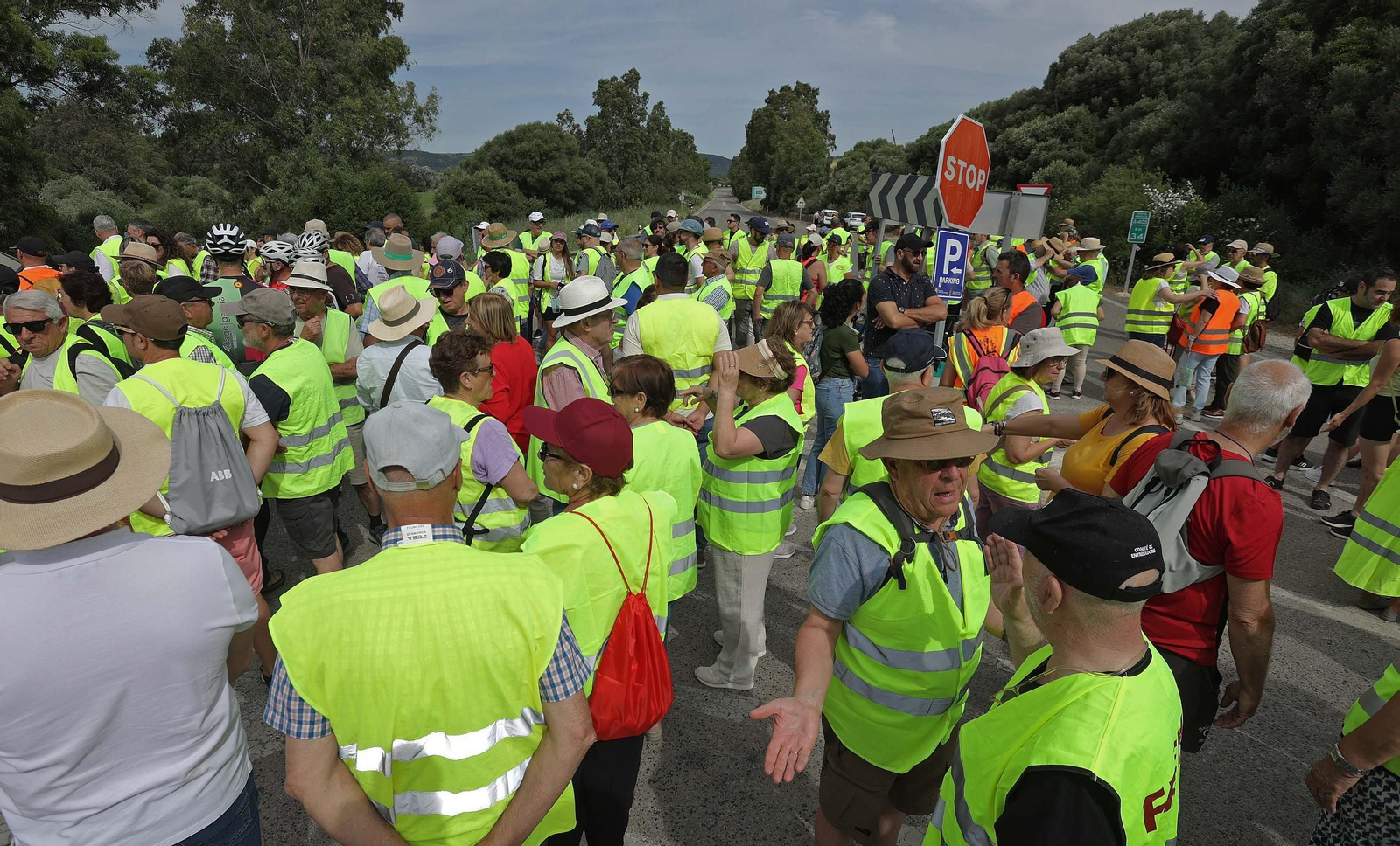 Fotos de la concentración por el mal estado de la carretera A-405 en Jimena