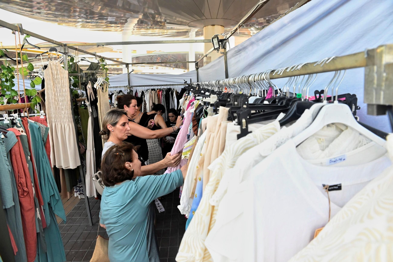 El mercadillo nocturno de las Setas de Córdoba en agosto