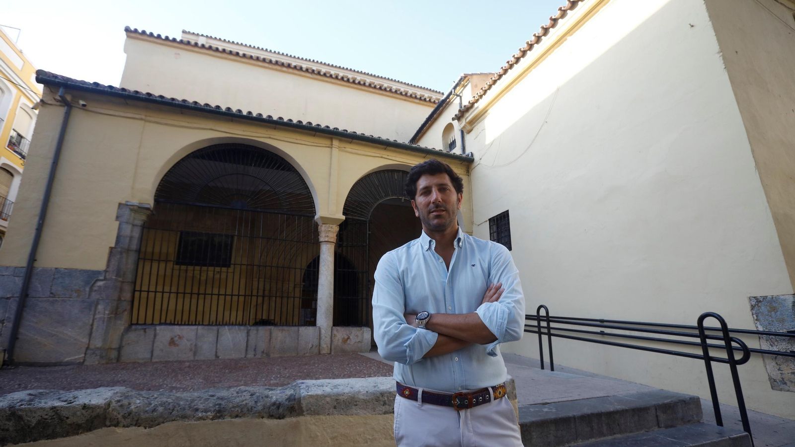 Rafa Salamanca posa para 'el Día' ante la iglesia de San Nicolás. Rafa Salamanca posa para 'el Día' ante la iglesia de San Nicolás.