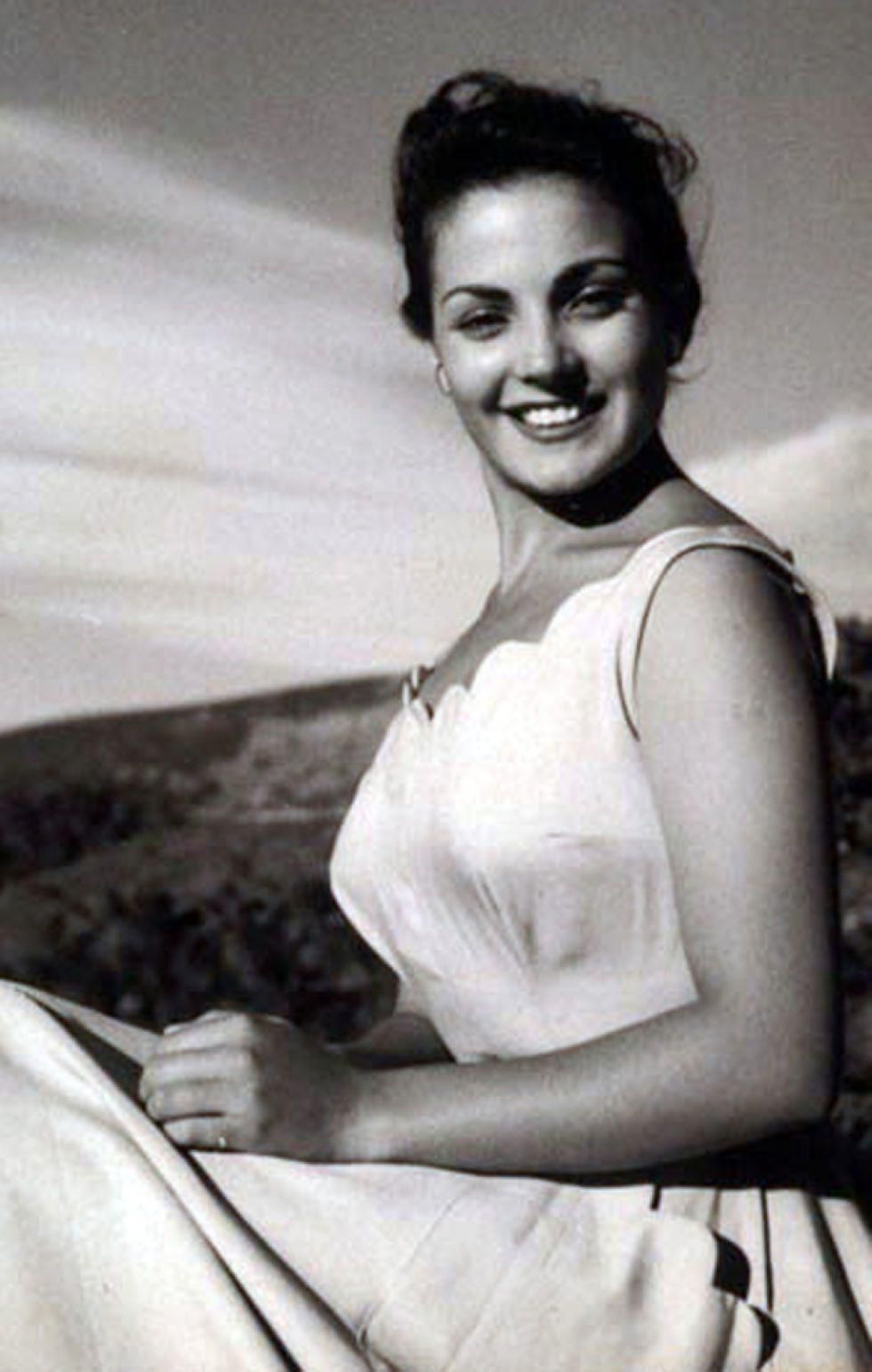 Carmen Sevilla en una jovial instantánea