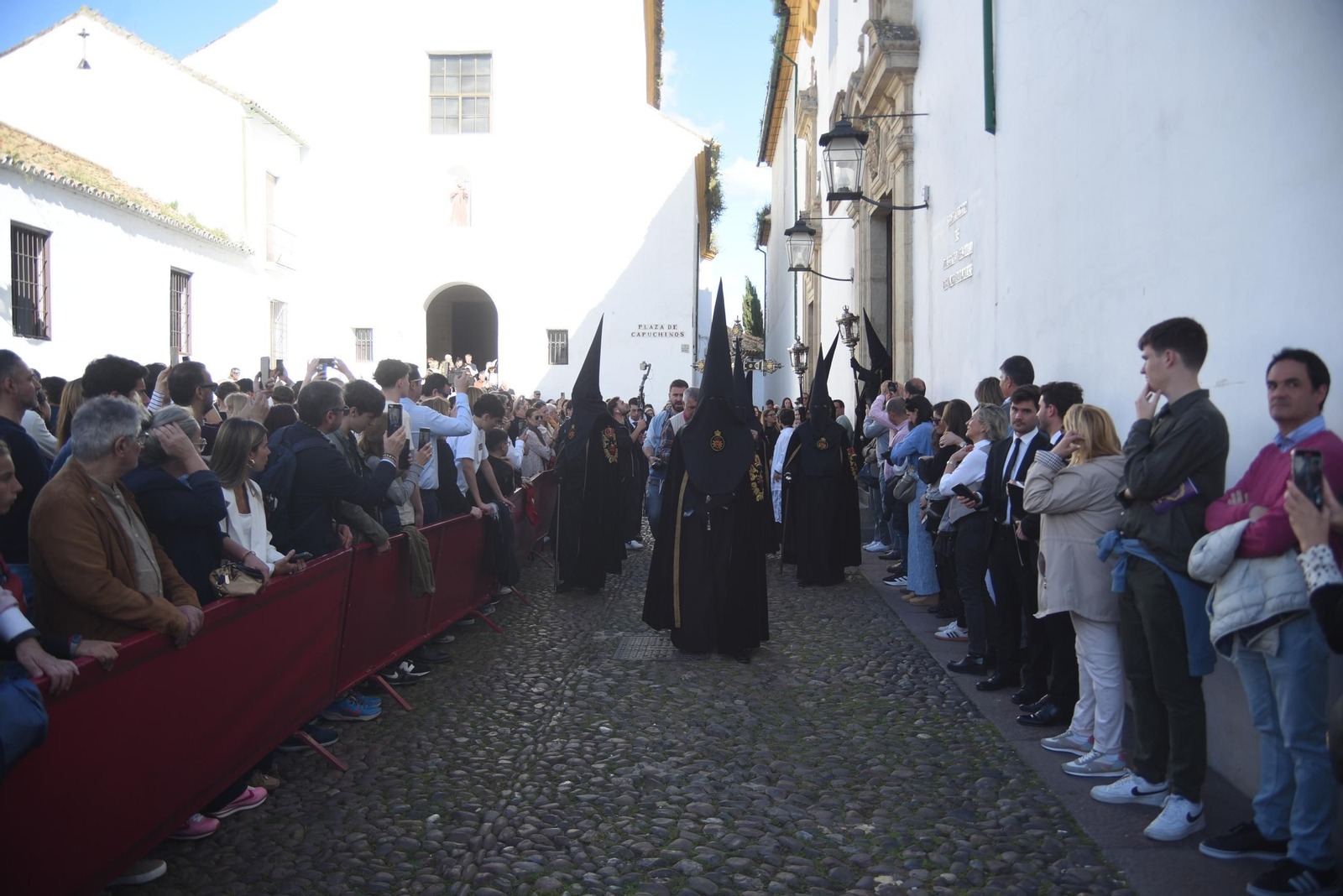 La procesión de los Dolores en este Viernes Santo de Córdoba, en imágenes