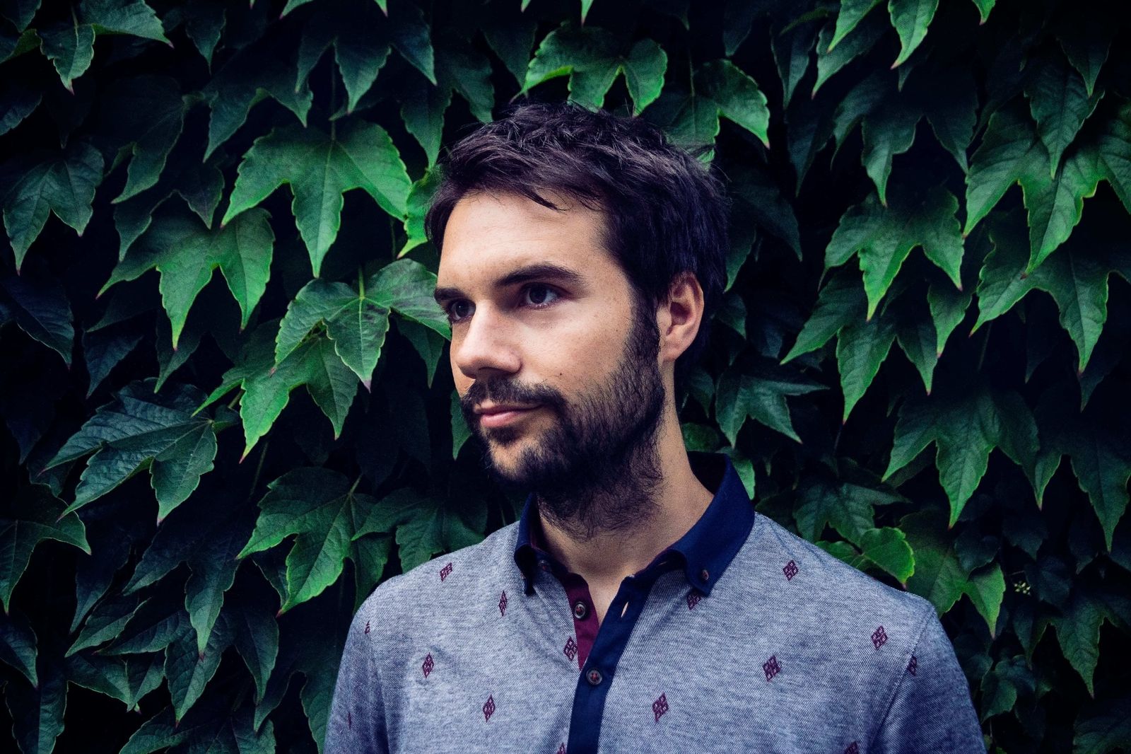 El guionista y director Álvaro Carmona.