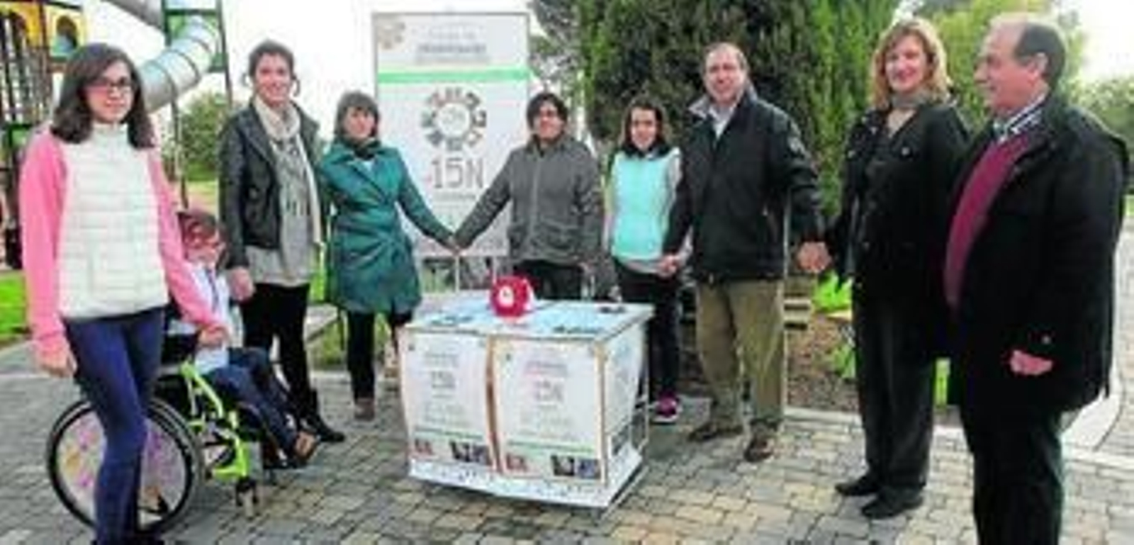 Los representantes de Asenco en la Ciudad de los Niños.