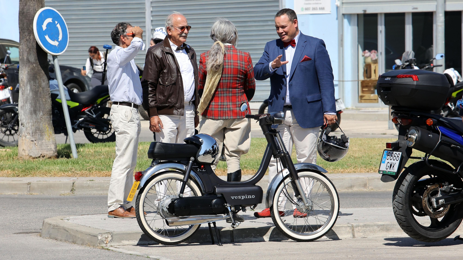 Búscate en el evento motero solidario "The Distinguished Gentleman´s Ride" en Jerez