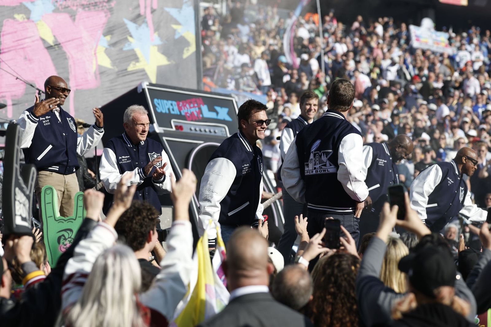 Las mejores fotos de la Super Bowl con la actuación de Bad Bunny