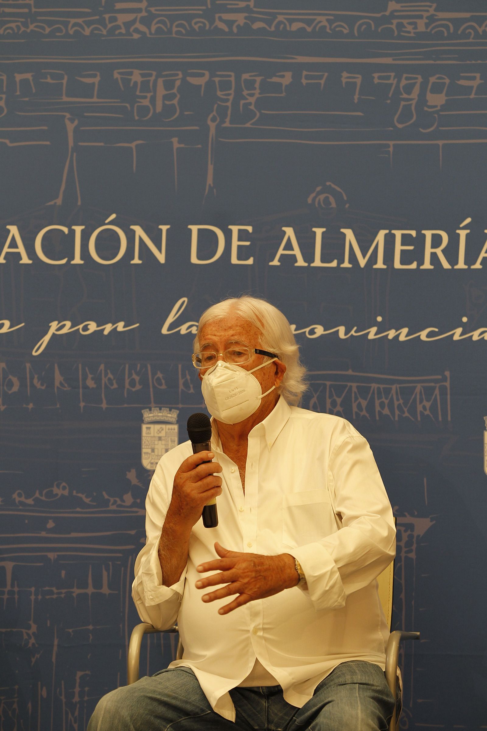 Presentación del libro "La Chanca en Color", del fotógrafo almeriense Carlos Pérez Siquier