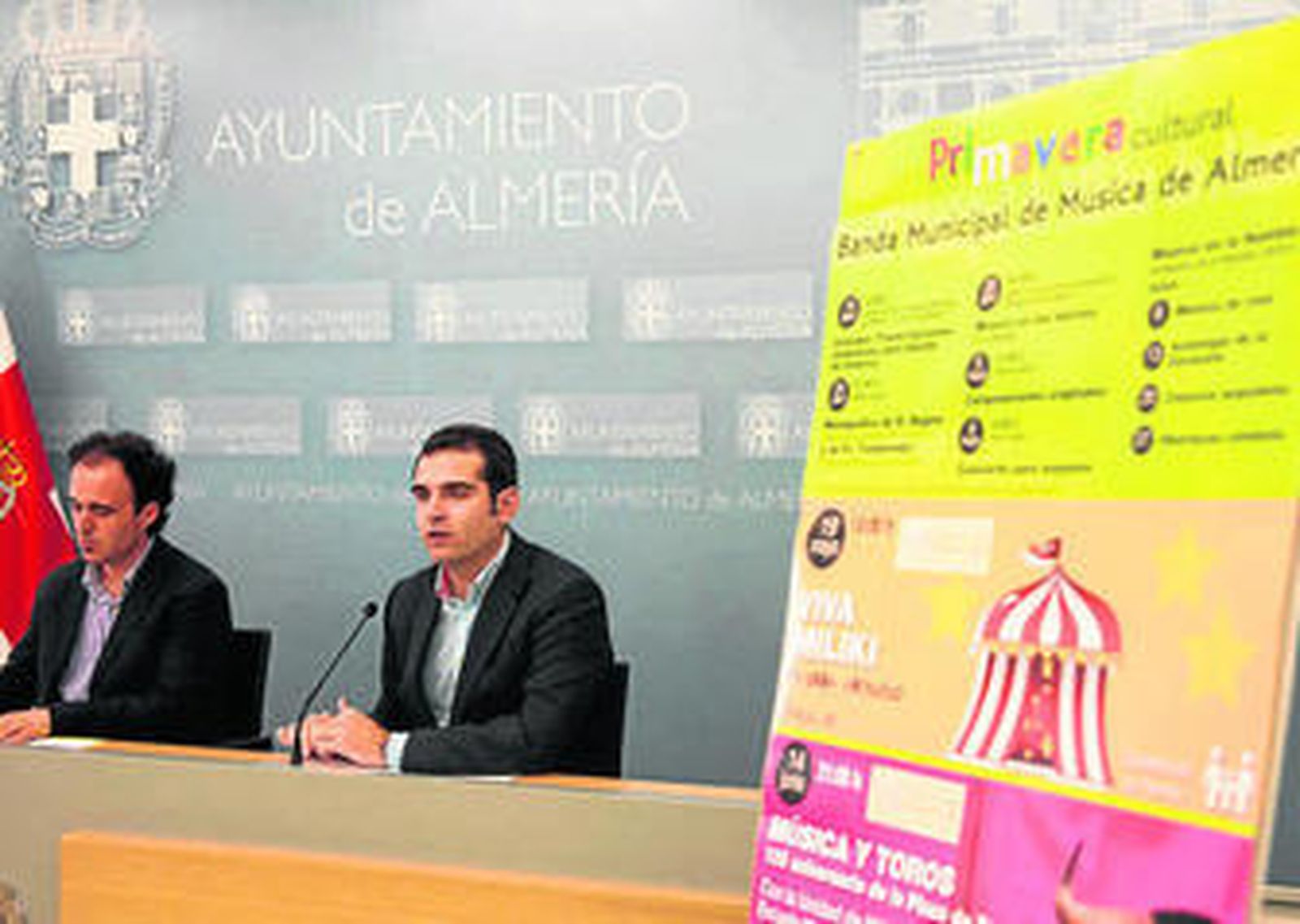 Ramón Fernández-Pacheco junto a Juan José Navarro.