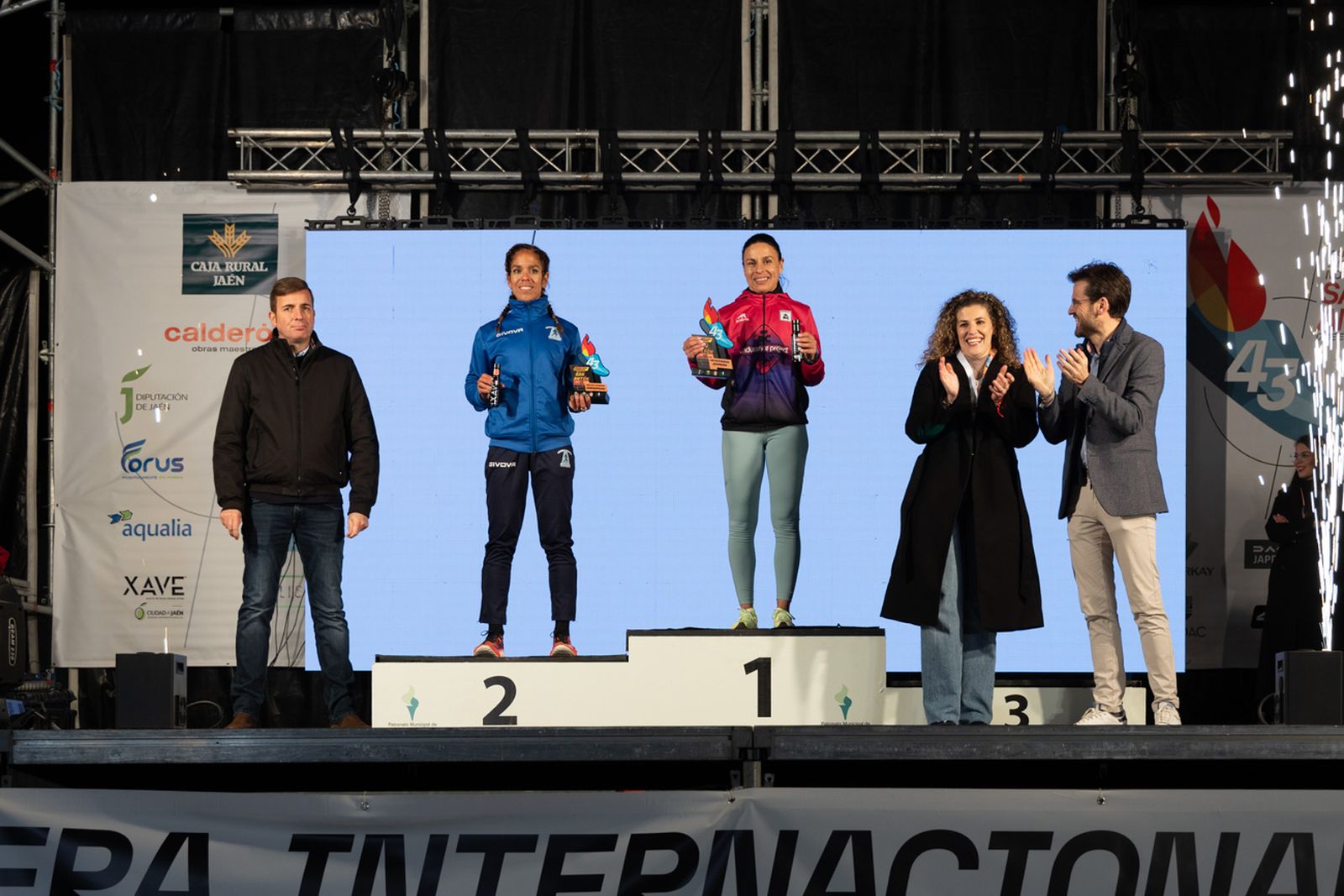 En imágenes: entrega de trofeos de todas las categorías de la Carrera de San Antón 2026