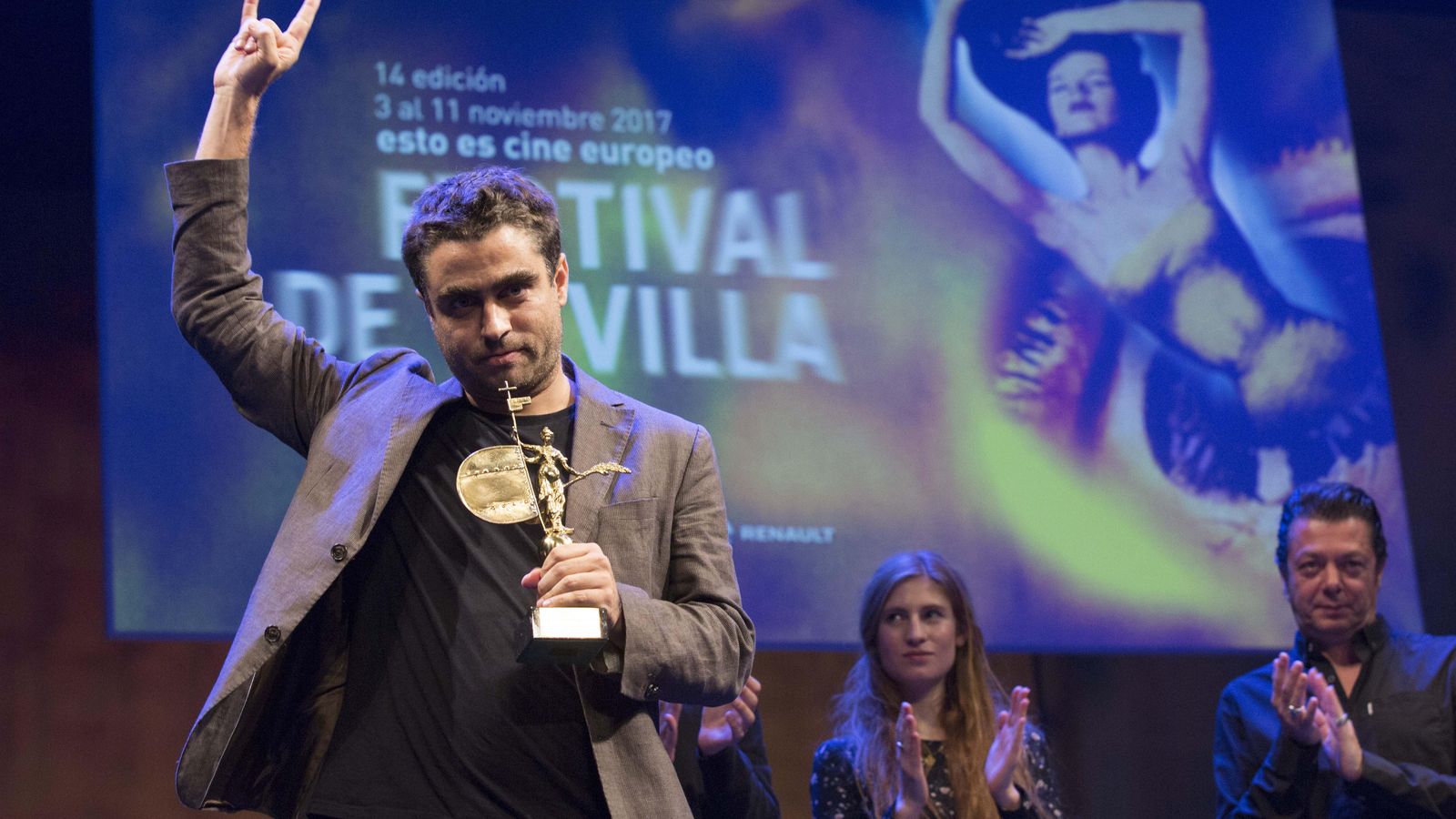 Pedro Pinho con su giraldillo