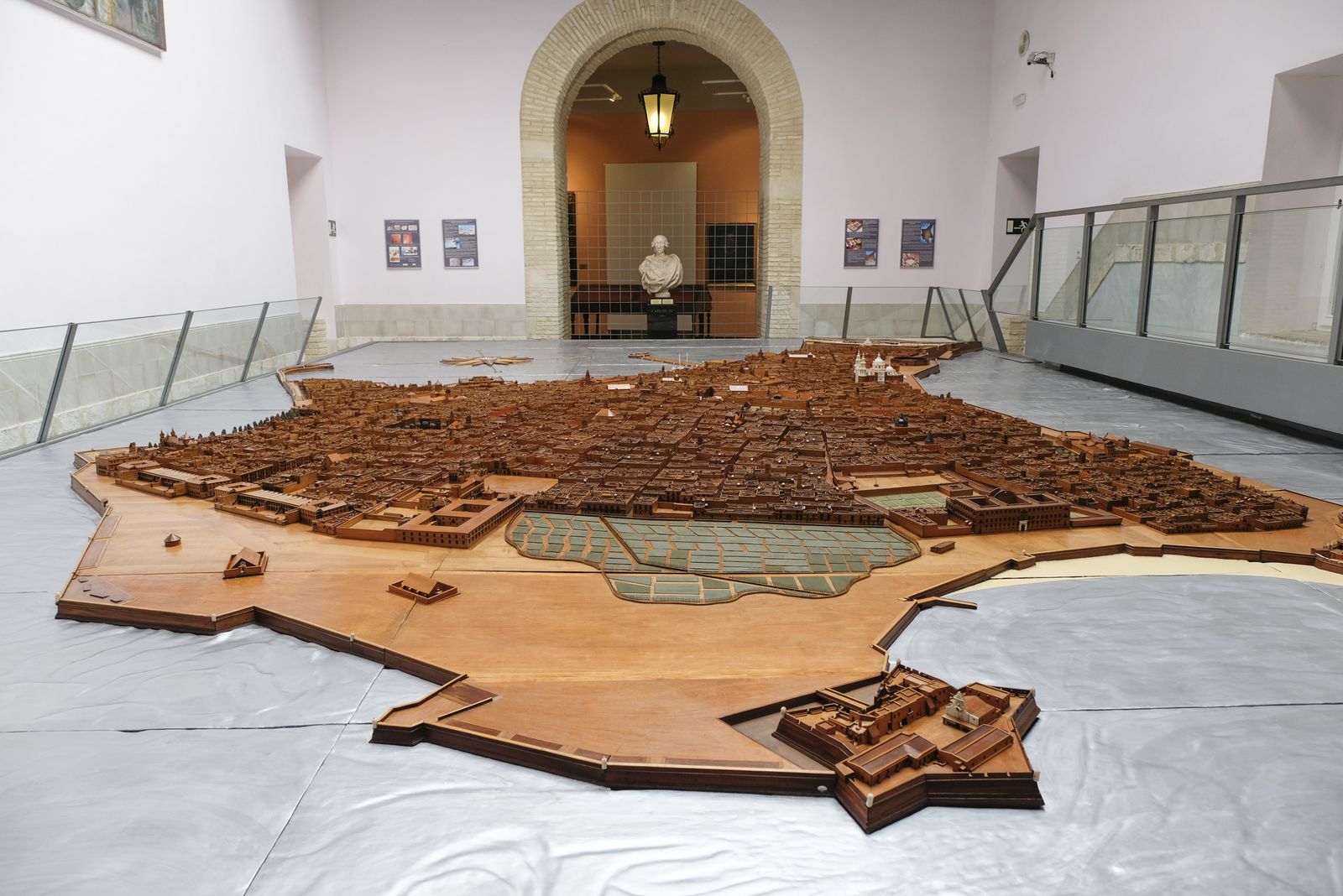 Vista general de la Maqueta de Cádiz que se encuentra en el Museo de las Cortes.