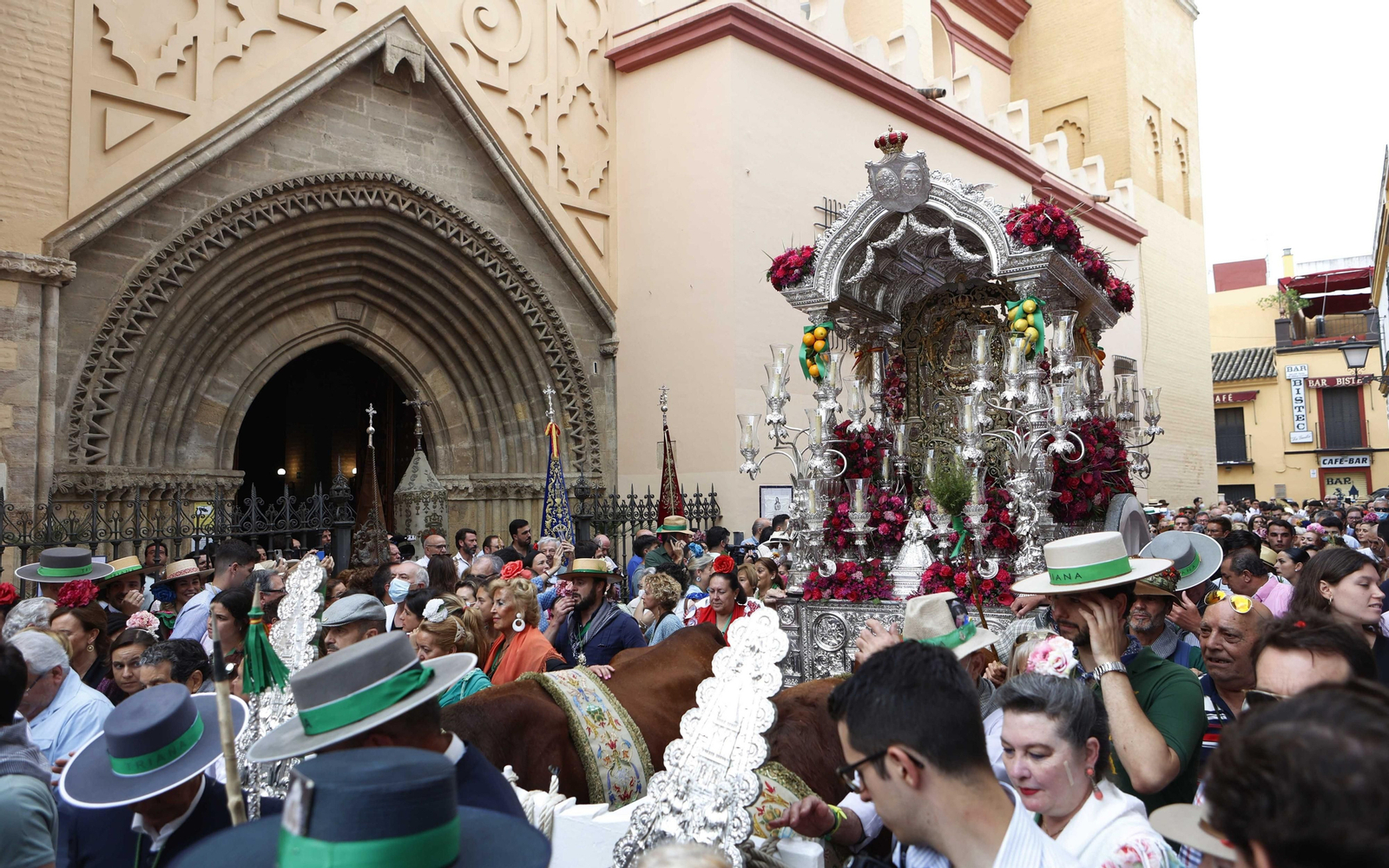 Imágenes de la salida de la hermandad del Rocio de Triana
