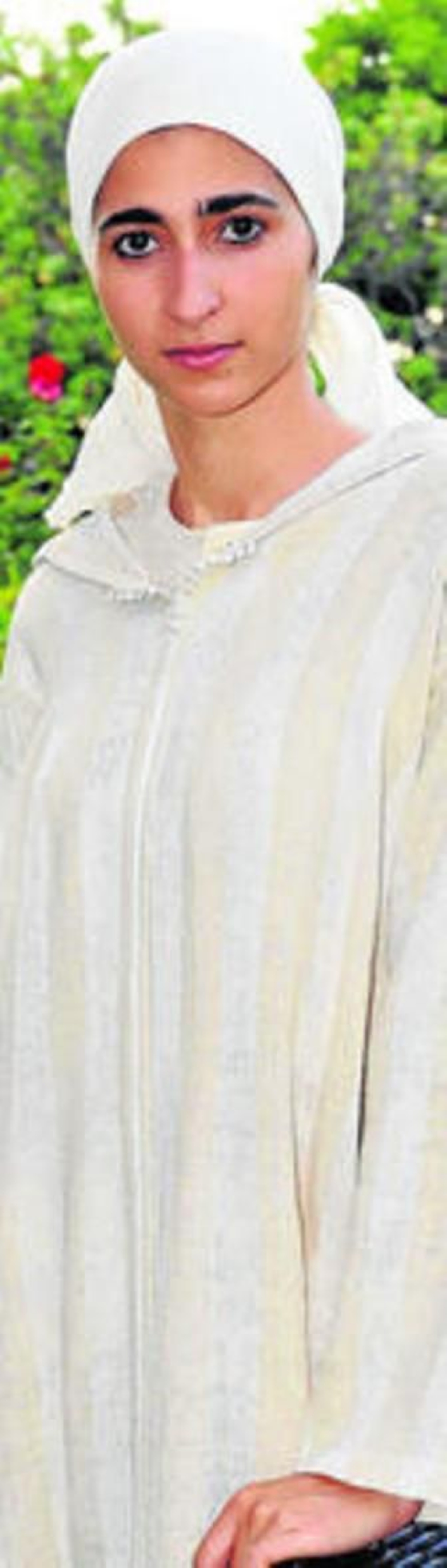 Alba Flores como Jamila.