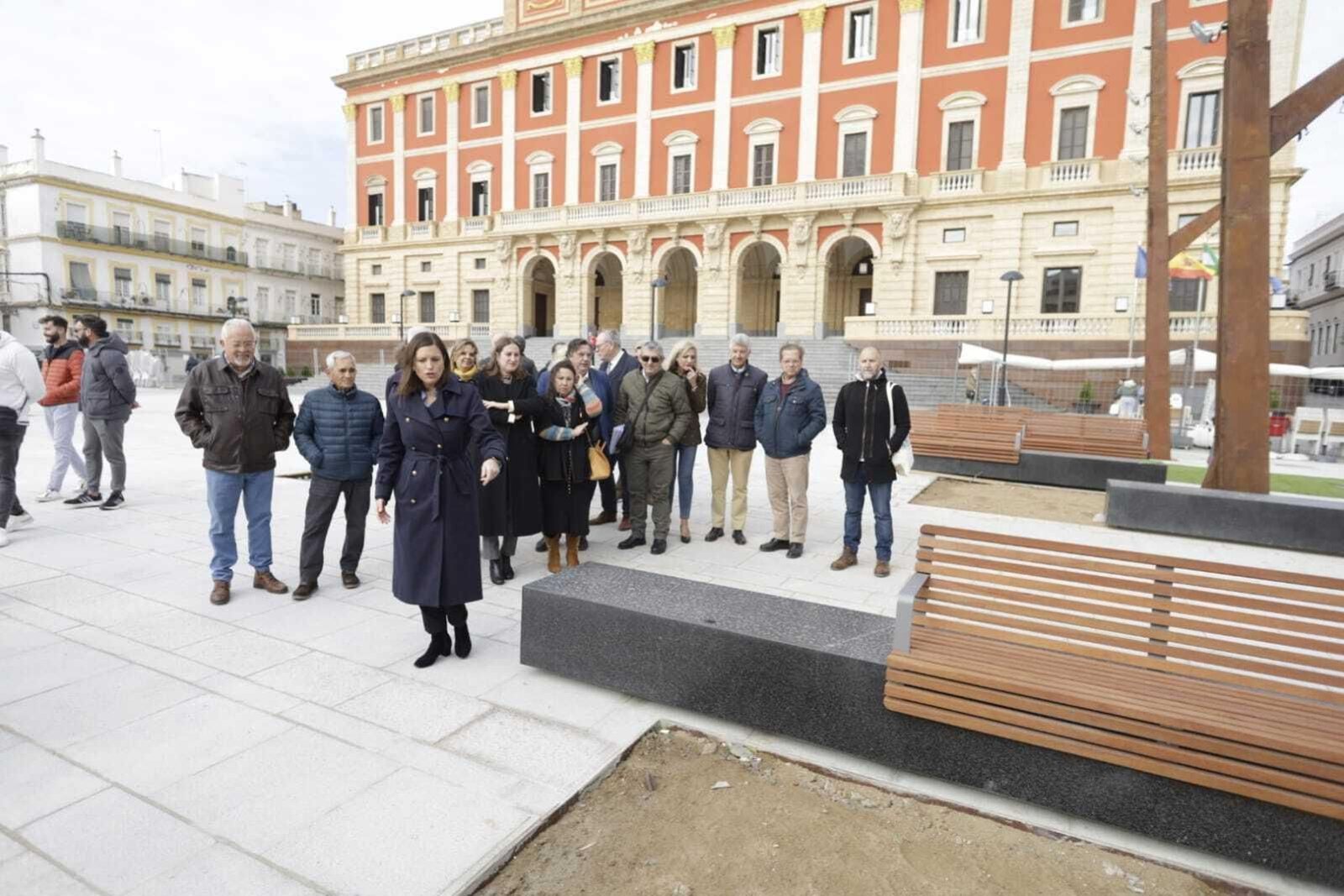 Imágenes de la visita a la Plaza del Rey para comprobar el resultado de las obras.