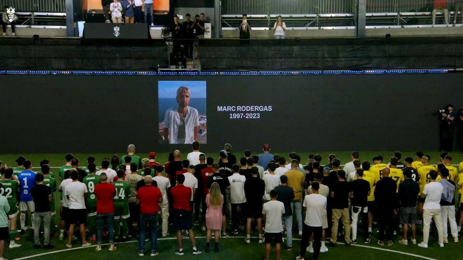 Minuto de silencio por el fallecimiento de Marc Rodergas