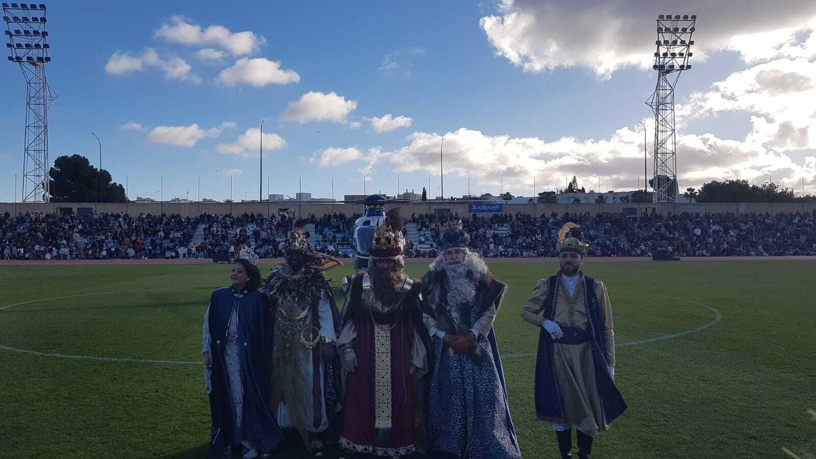 Imágenes de la llegada de los Reyes Magos en helicóptero.