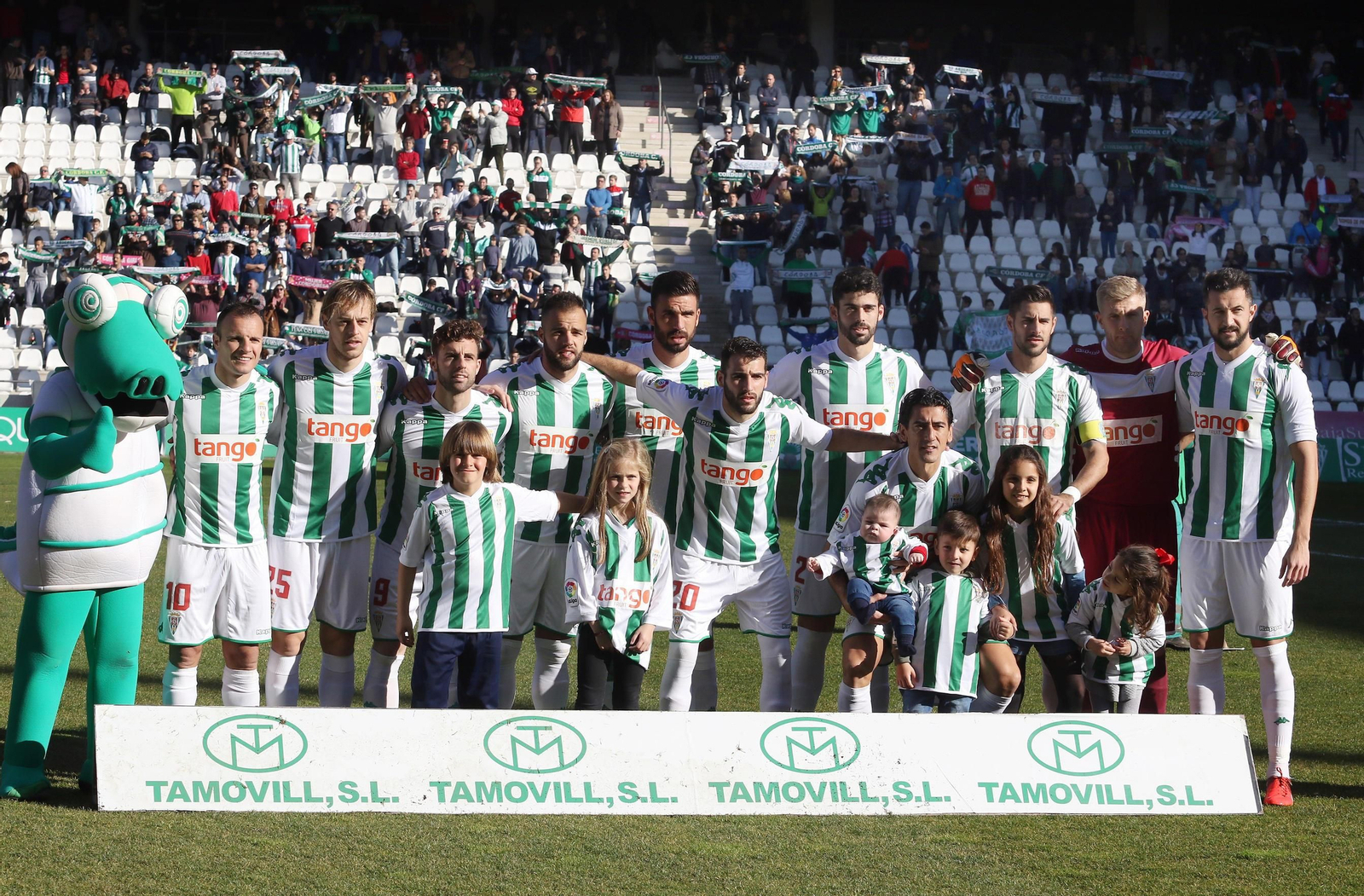 Las imágenes del Córdoba CF-UCAM Murcia
