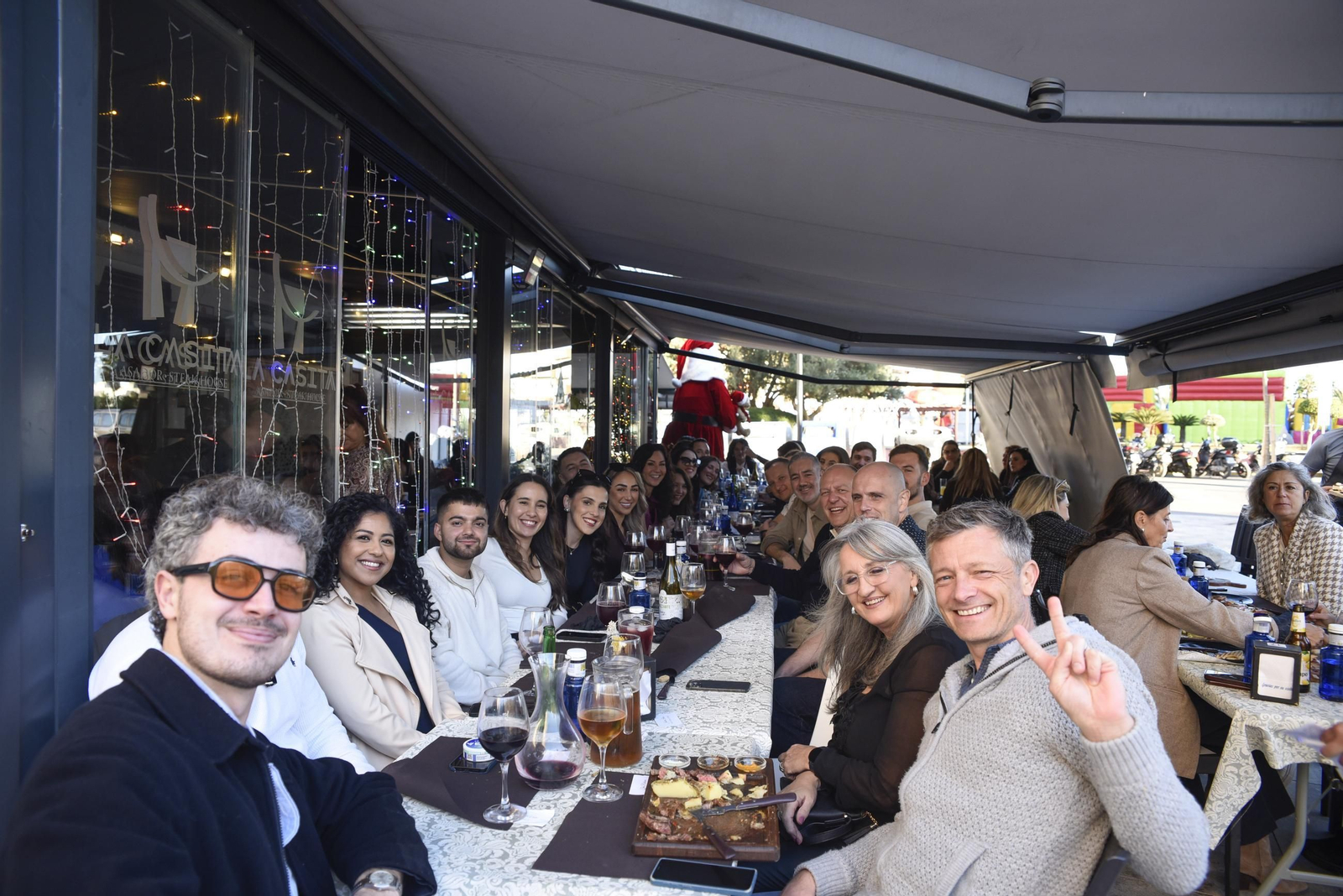 Búscate en las fotos del tardeo en el Día de la Constitución en La Línea