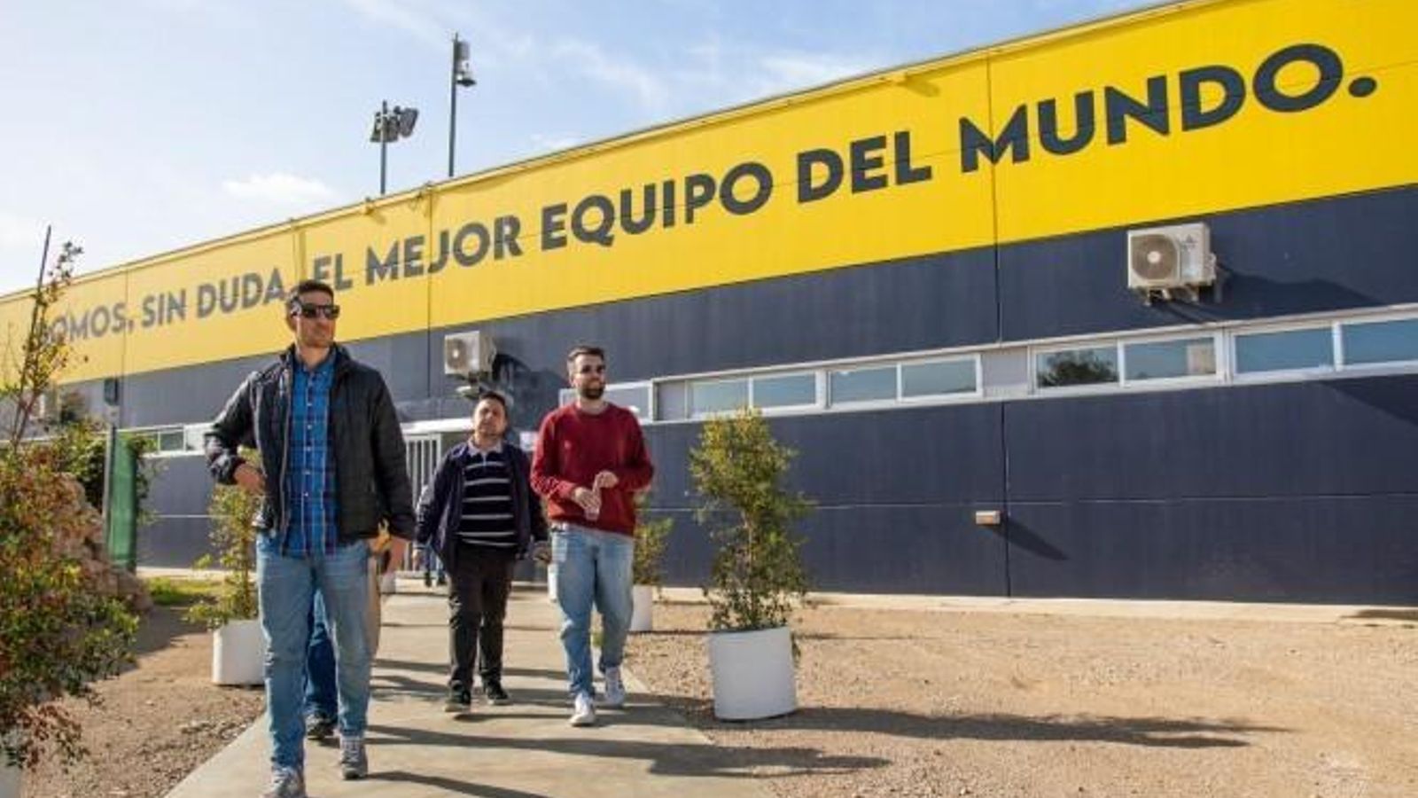 La nueva cara exterior del terreno existente tras la grada del campo Ramón Blanco.