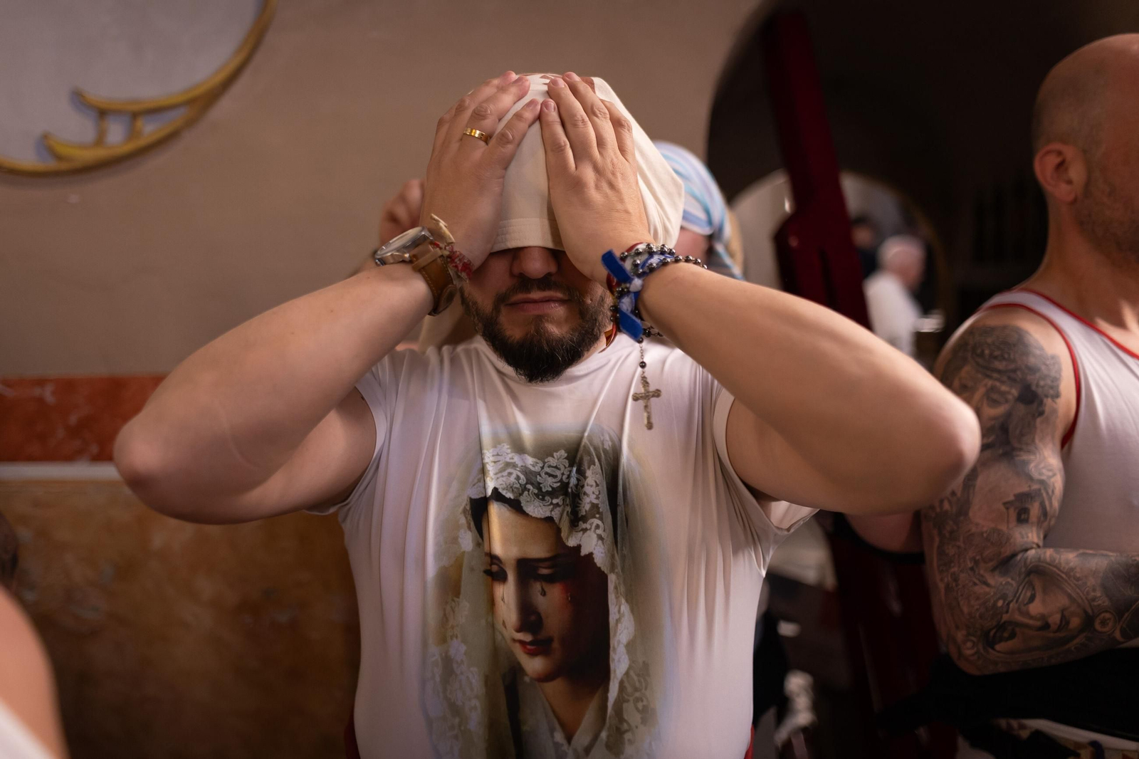 Así vivió granada la salida de la Hermandad del Rosario 2025