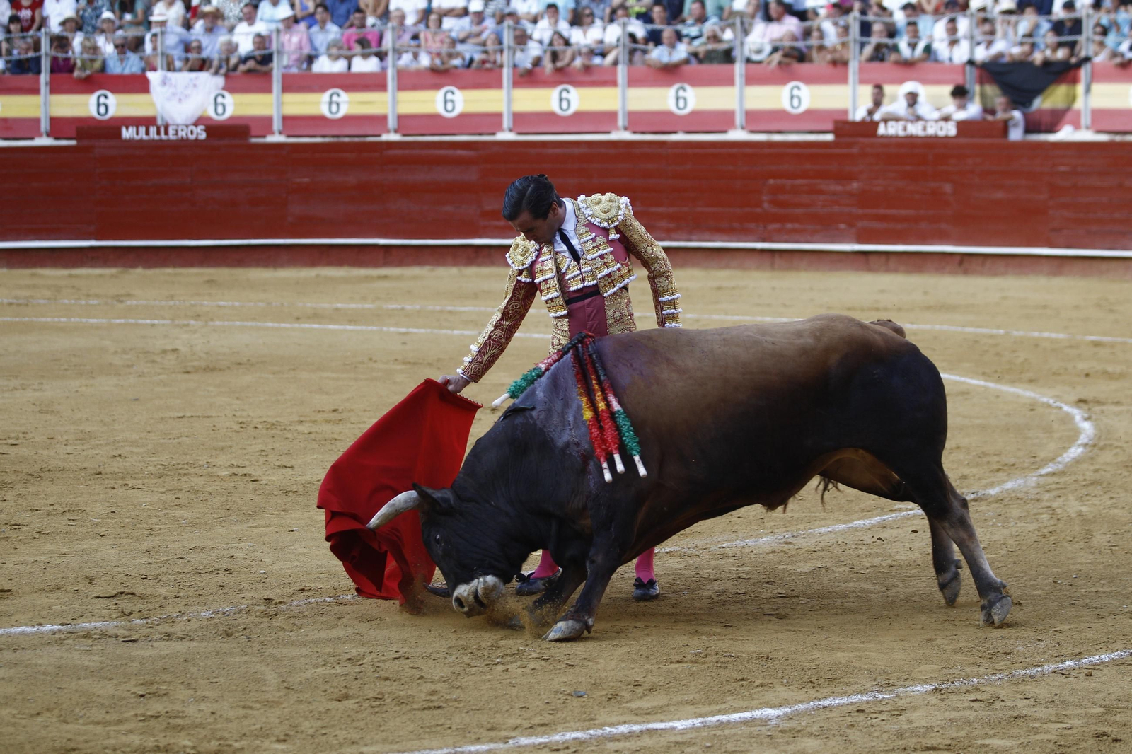 Las mejores imágenes de los toreros Fortes, Juan Ortega y David de Miranda en la Feria de Almería 2025
