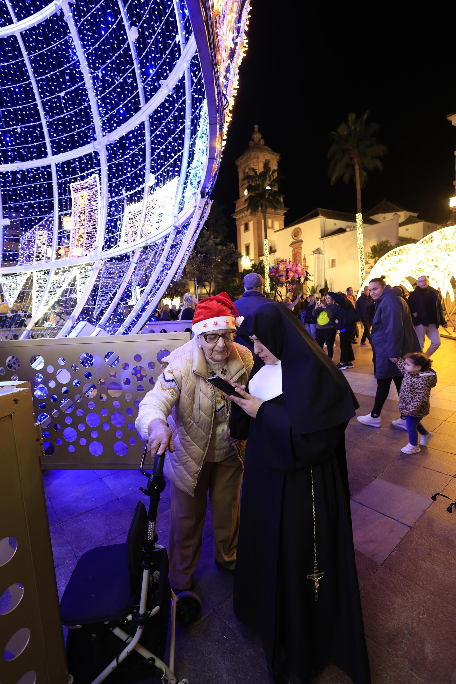 Las fotos del Paseo de la ilusión a los mayores de Algeciras