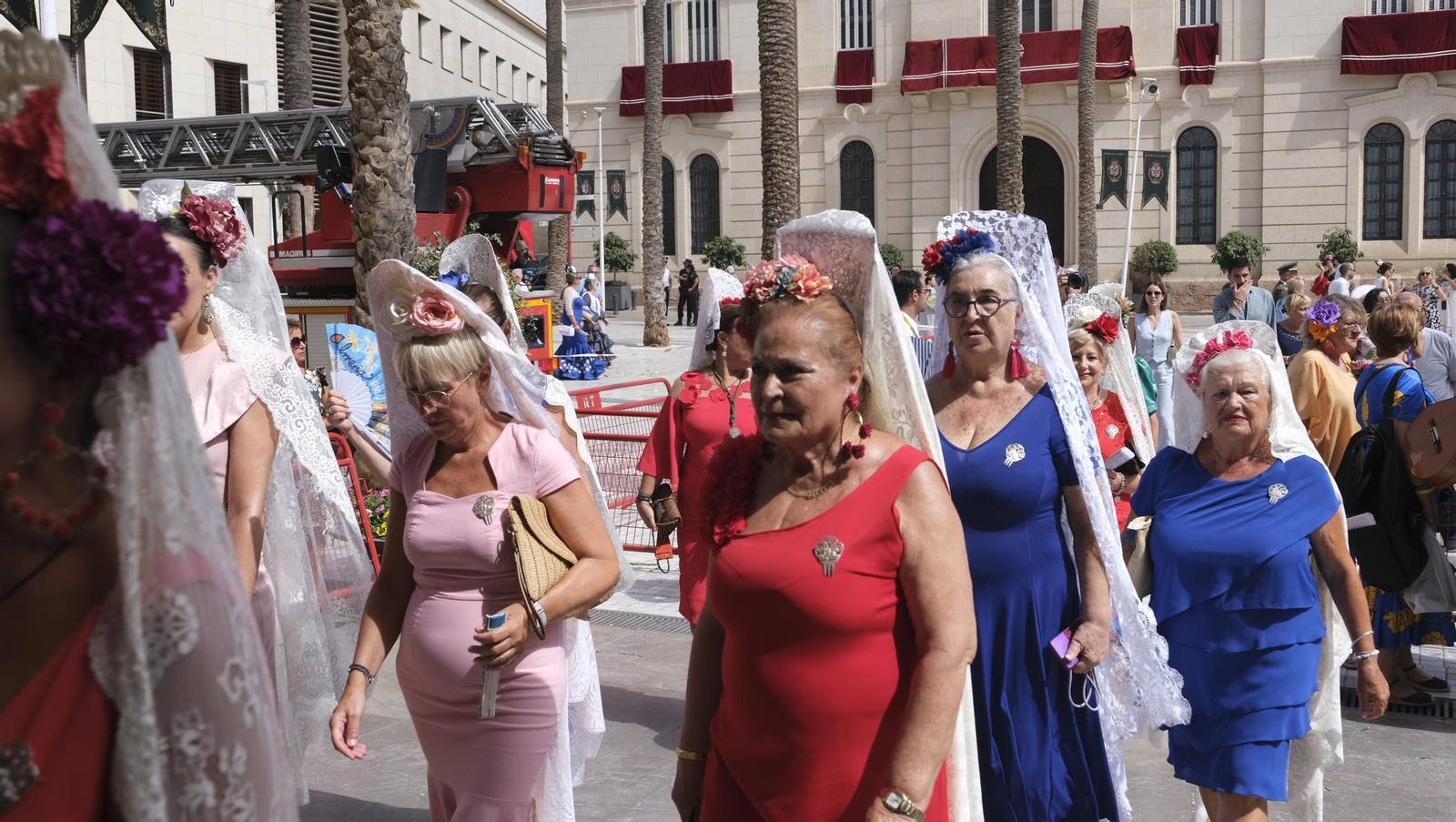 Ofrenda floral a la Virgen del Mar en la Feria de Almería 2024, en imágenes