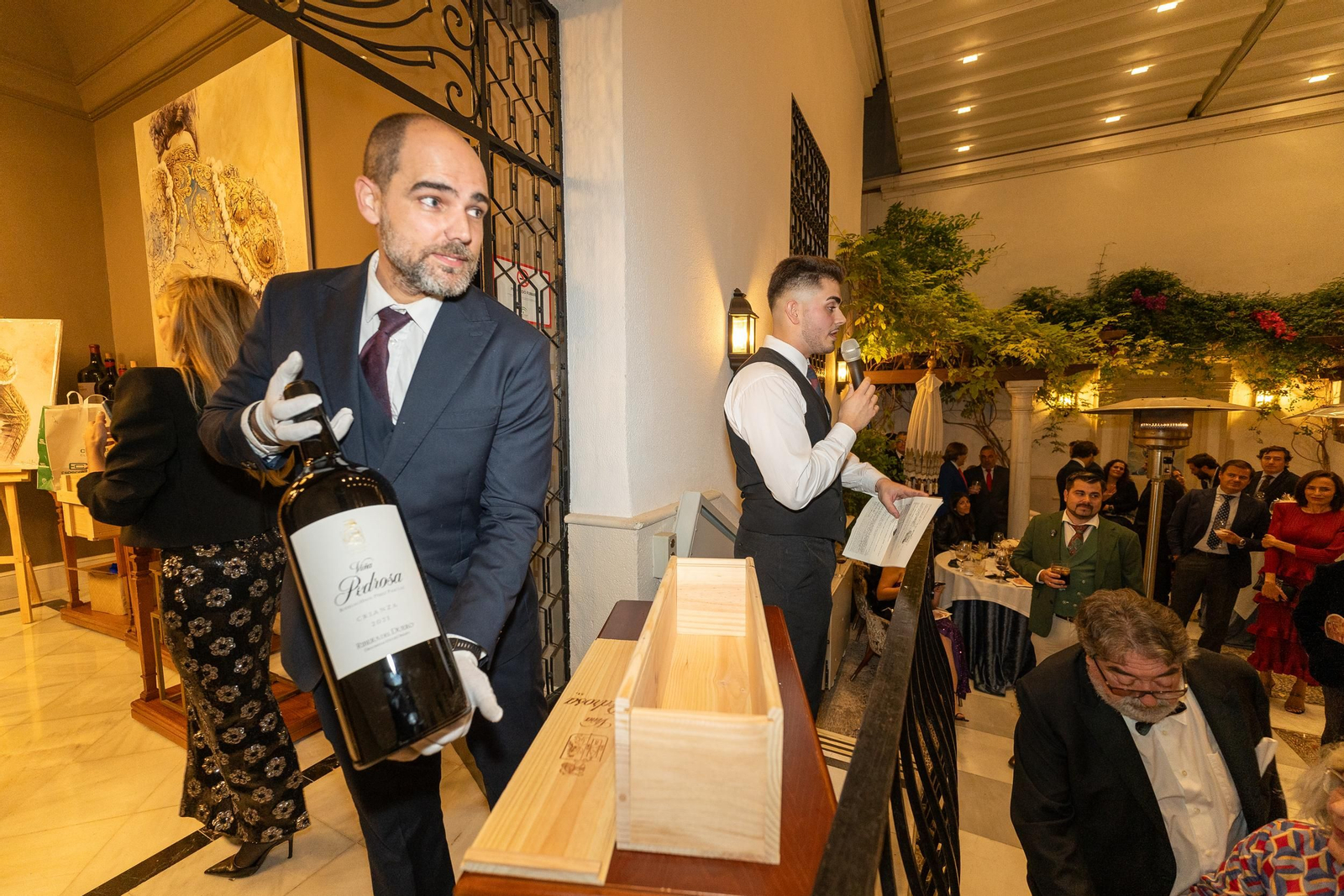 En imágenes, la Cena de Gala Benéfica de La Casa de Manolete Bistró a favor de los afectados por la DANA en Valencia