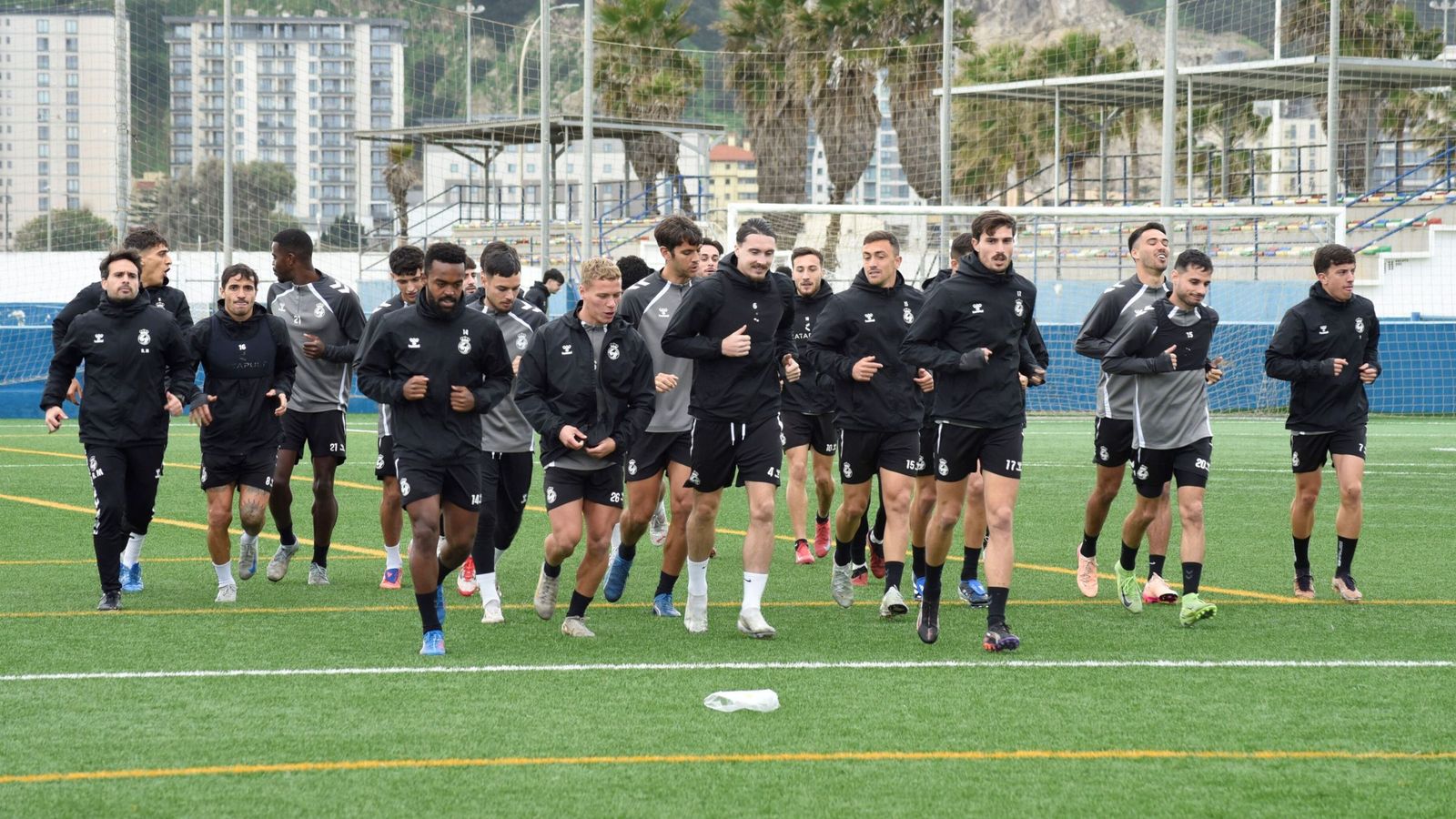 Jugadores de la Balona, durante un entrenamiento en la Ciudad Deportiva