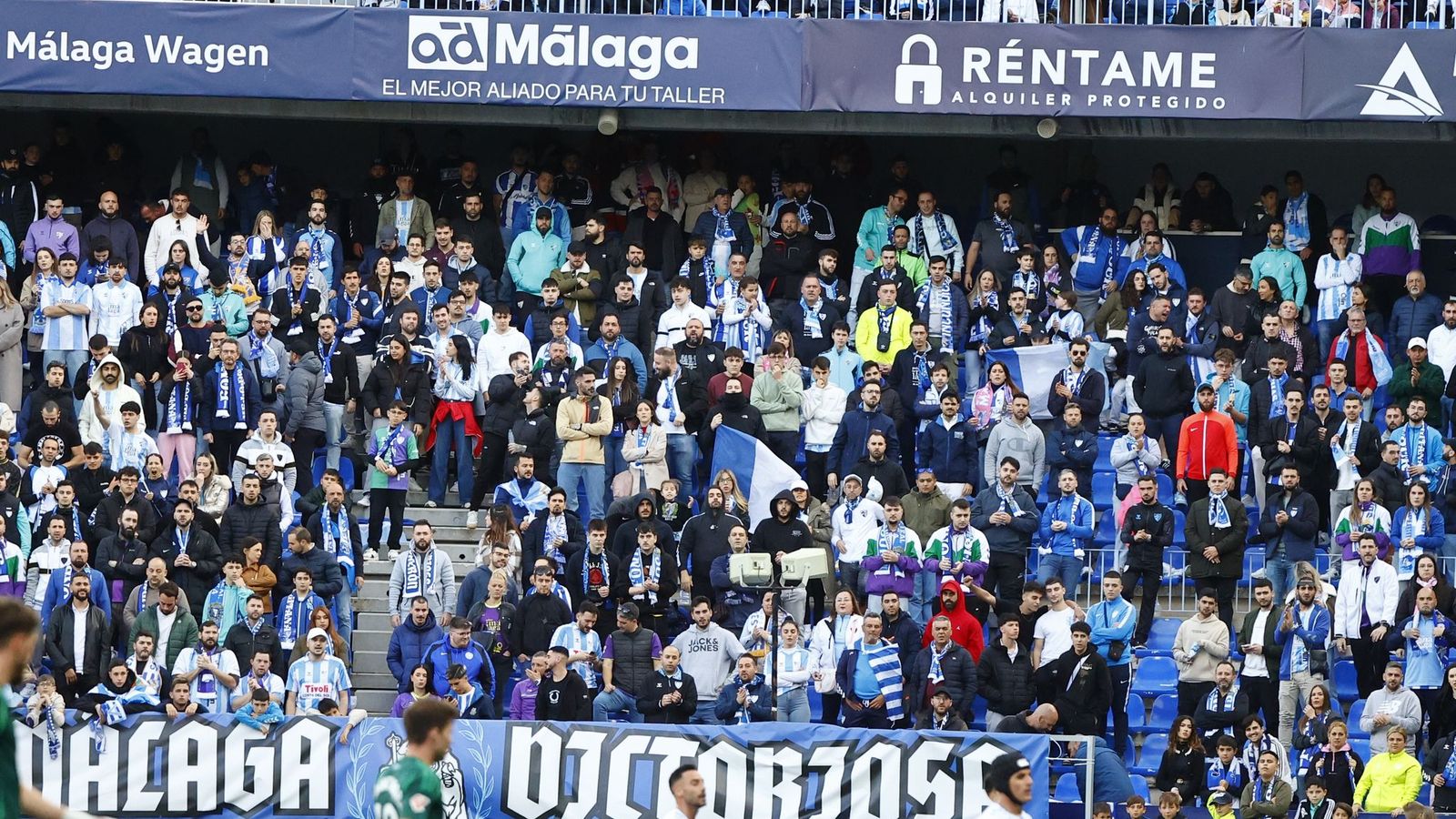 Búscate en La Rosaleda durante el Málaga CF-Racing de Ferrol