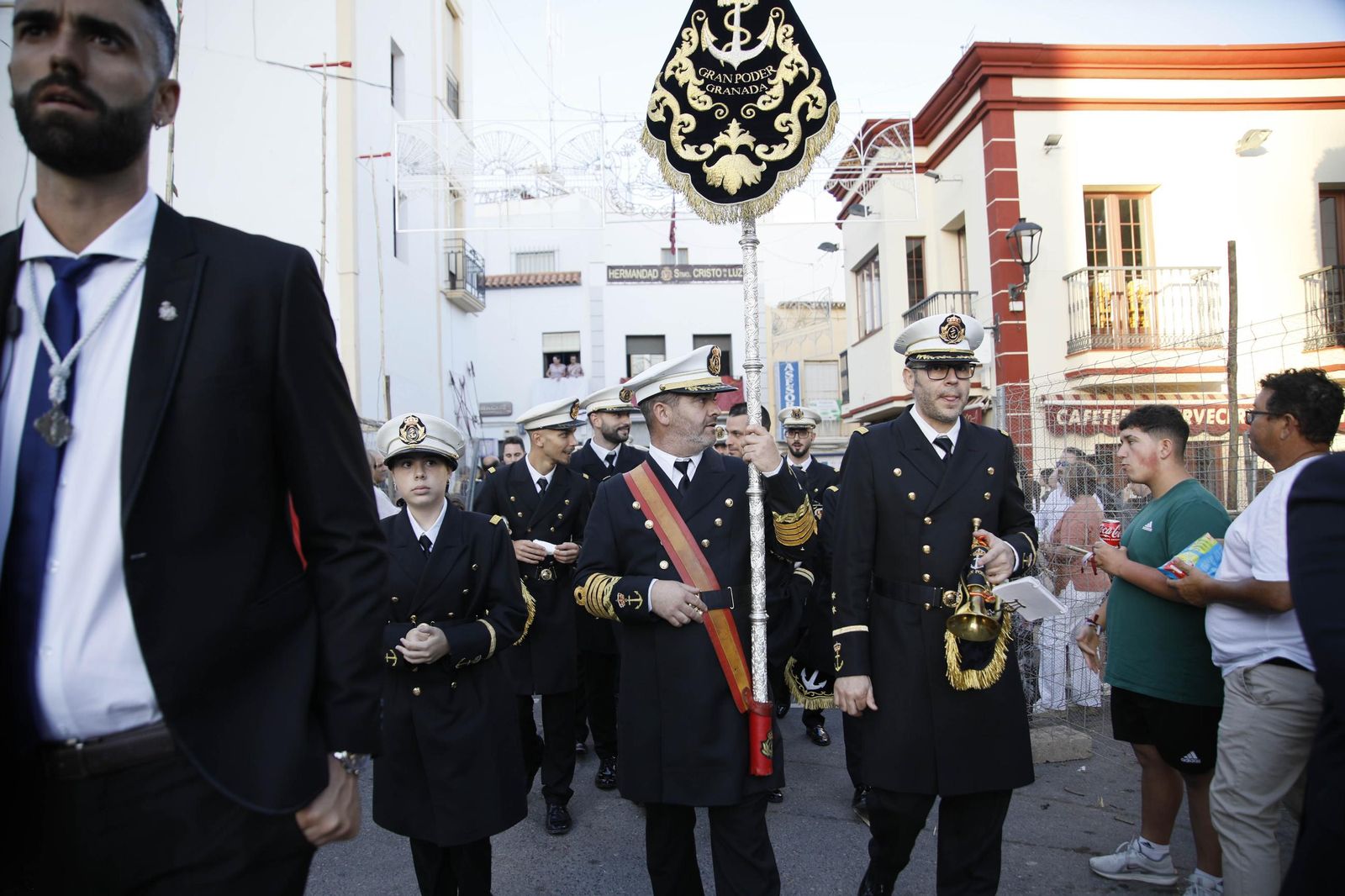 Las imágenes de la misa vespertina y procesión del Cristo de la Luz de Dalías