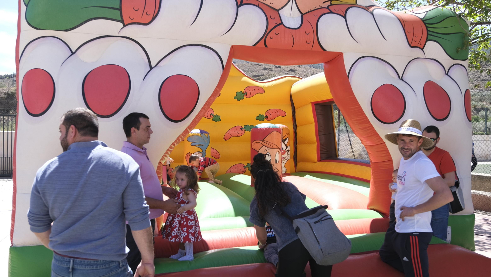 Imágenes de los juegos infantiles en las Fiestas de Abla