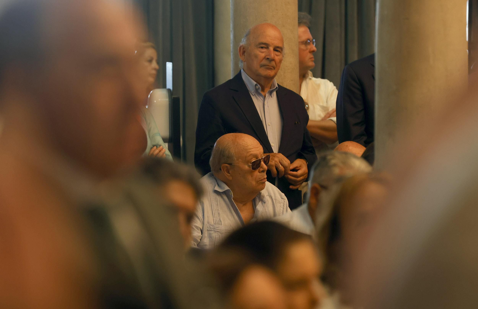 Presentación del libro  'Juan Robles, la sonrisa del tabernero' de Carlos Navarro, todas las imágenes