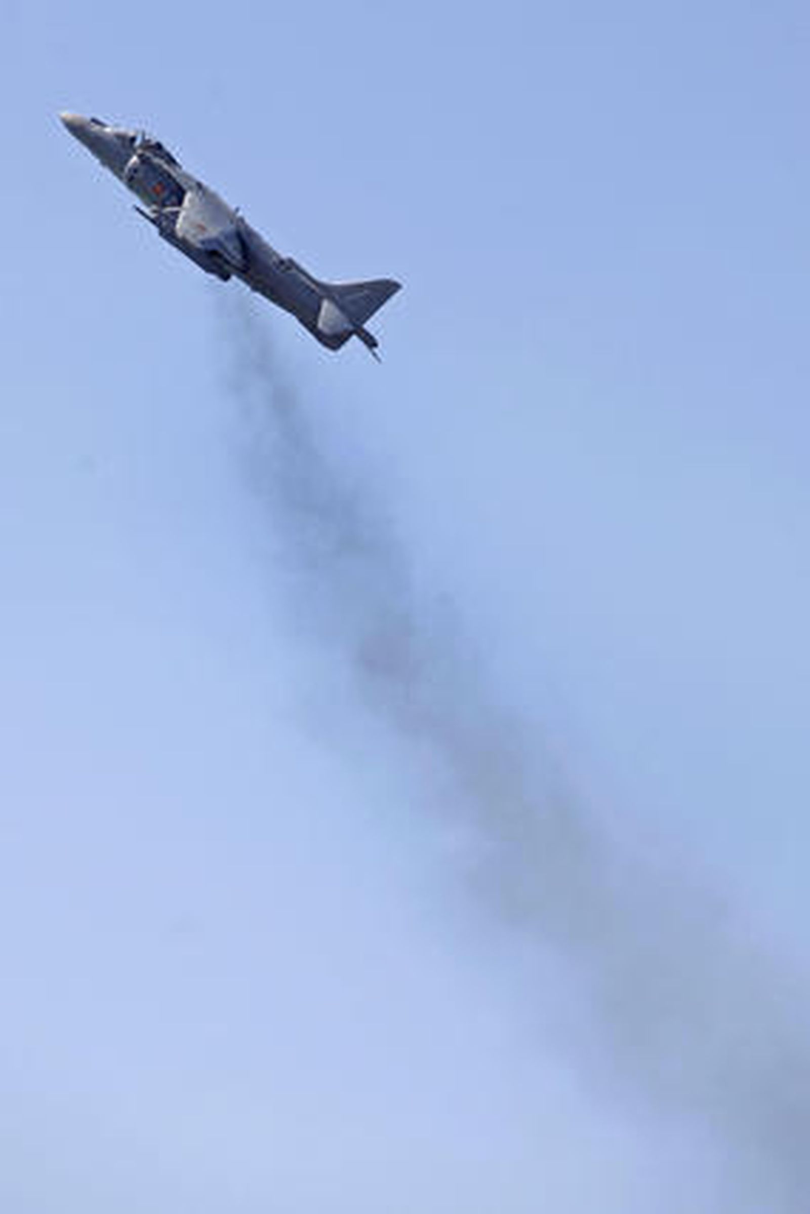 190.000 personas disfrutan del III Festival Aéreo en la playa de la Victoria. /Foto: Jesús Marín