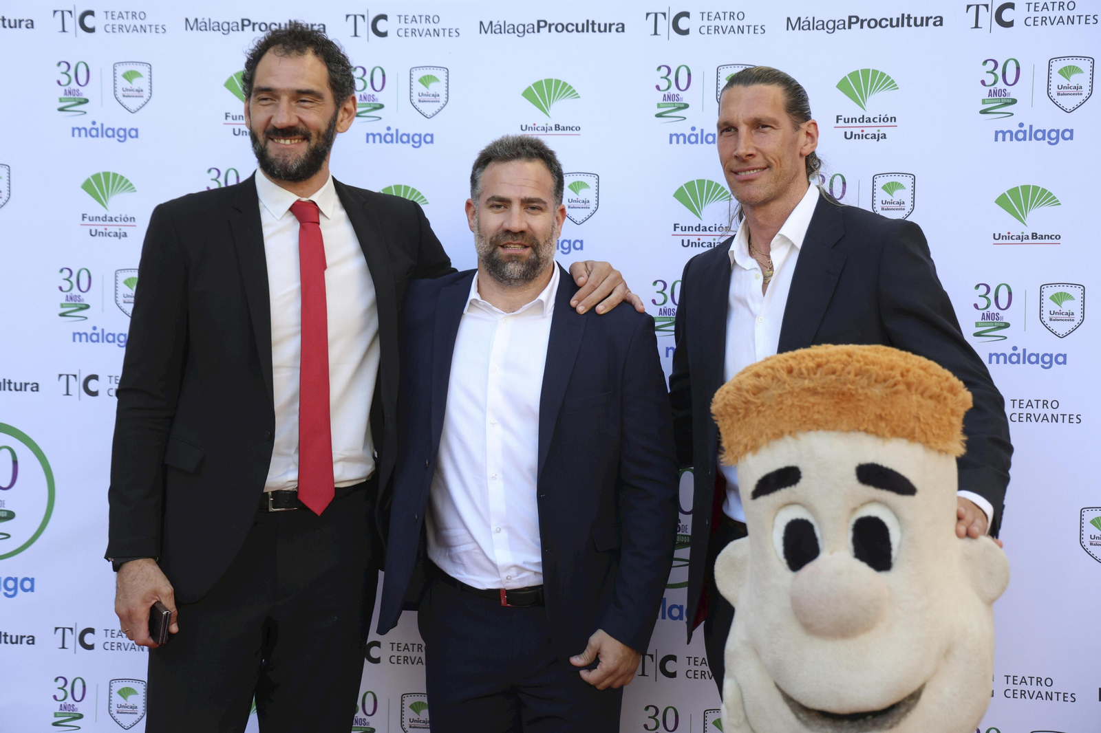 La gala del 30 aniversario de la unión Caja de Ronda-Maristas, en fotos