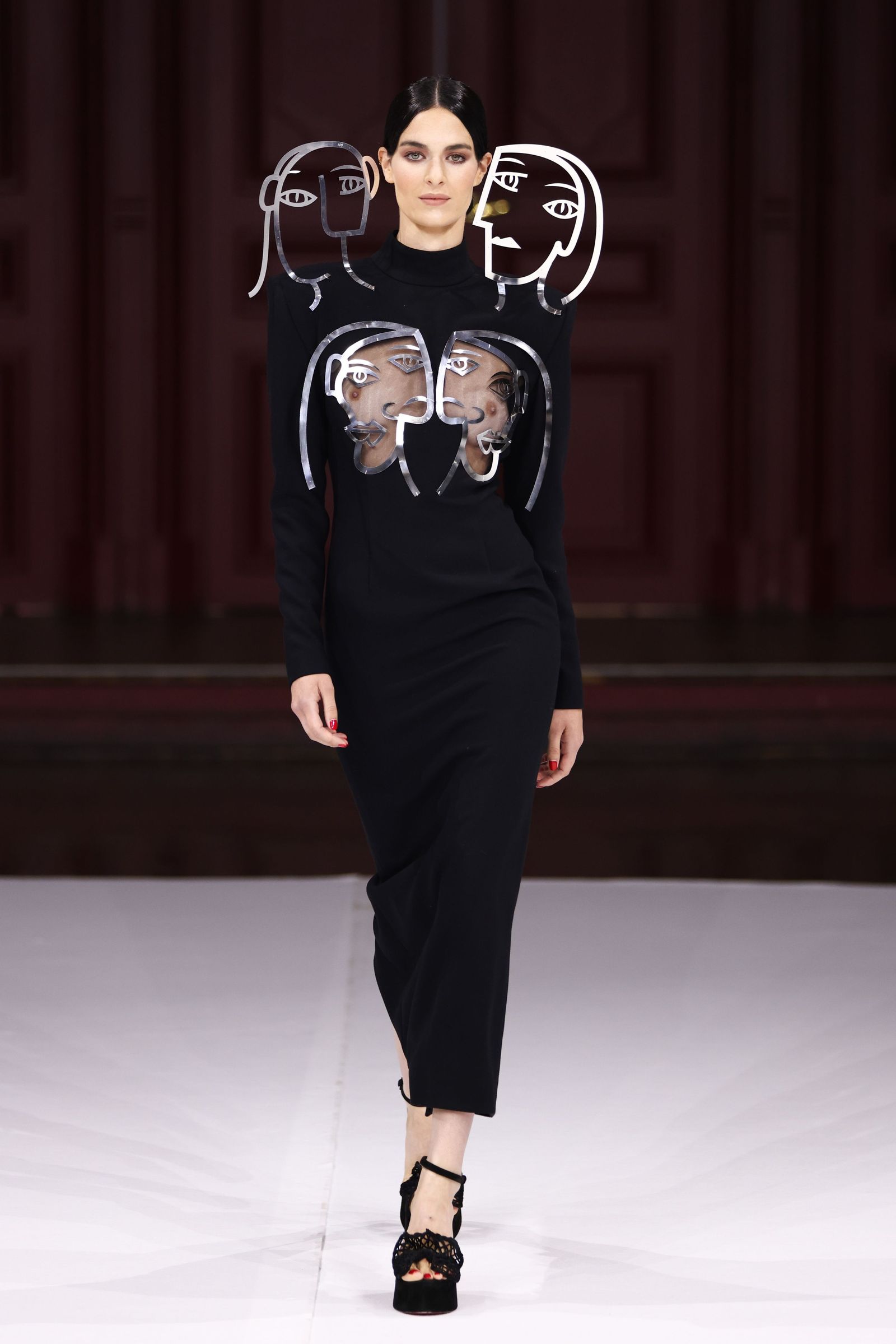 El desfile de la colección 'Fieras' de Juana Martín en París, en imágenes