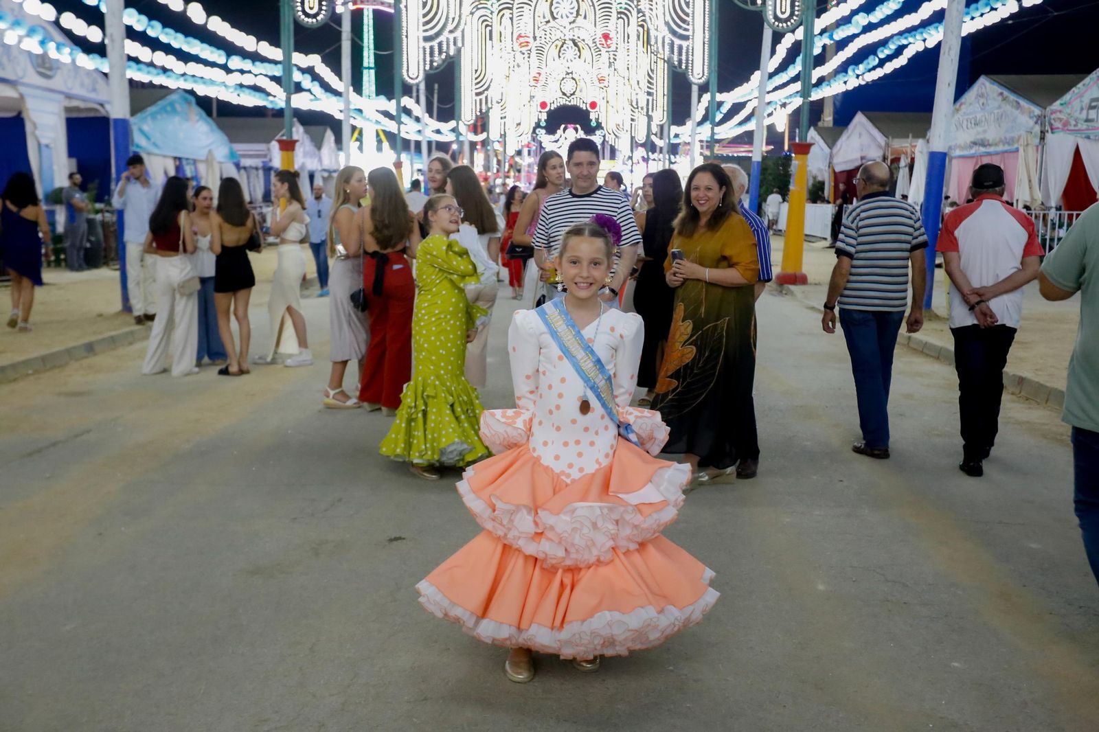 Búscate en las fotos del lunes en la Feria de La Línea