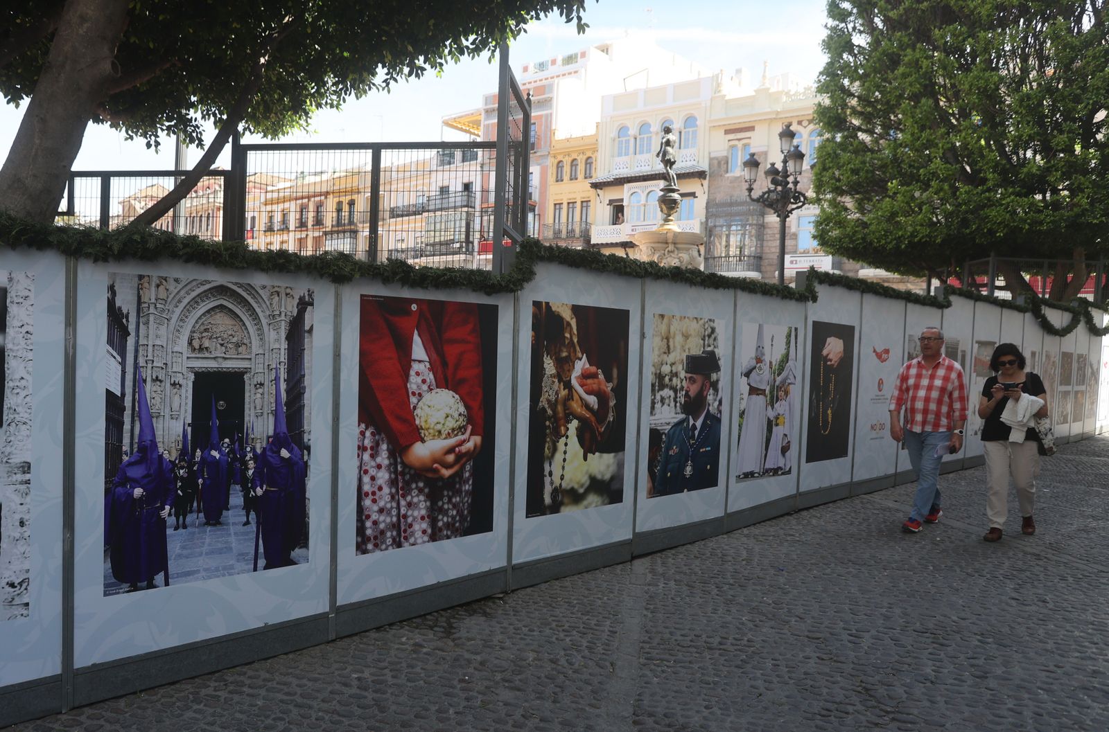 Vinilos en los palcos de la Plaza de San Francisco