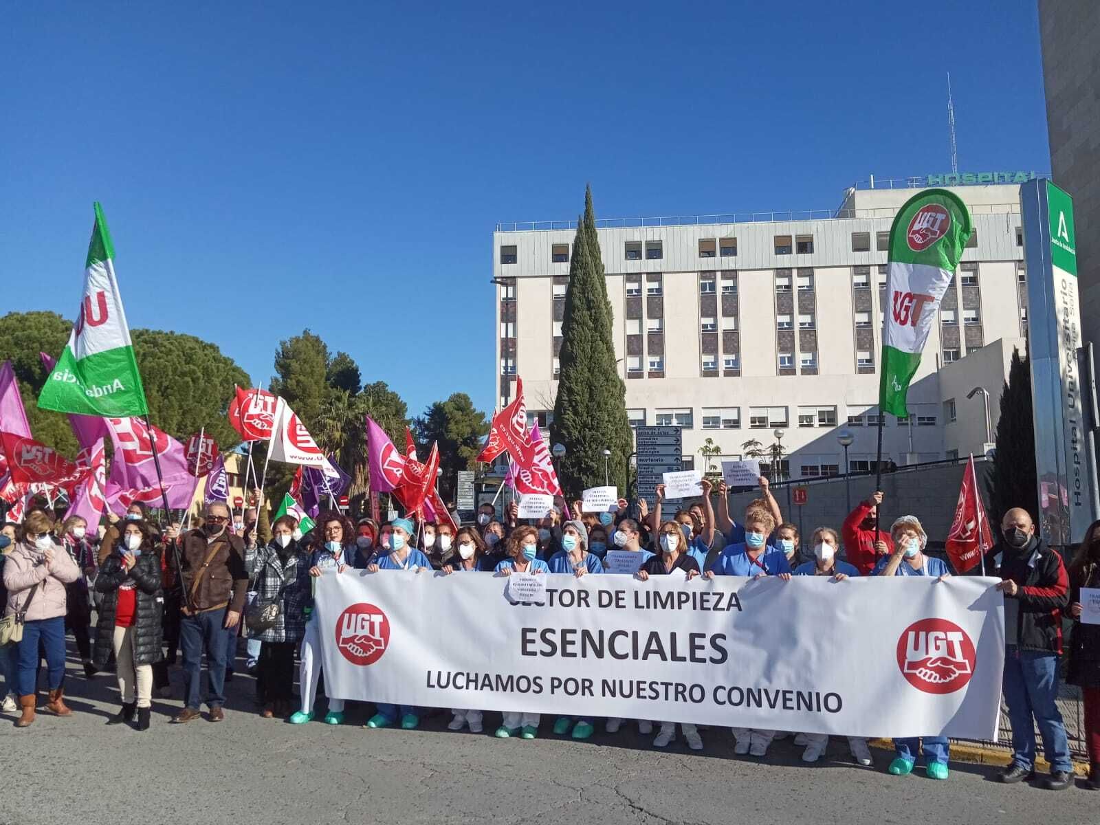 Protesta de las trabajadoras de la limpieza en el Reina Sofía.