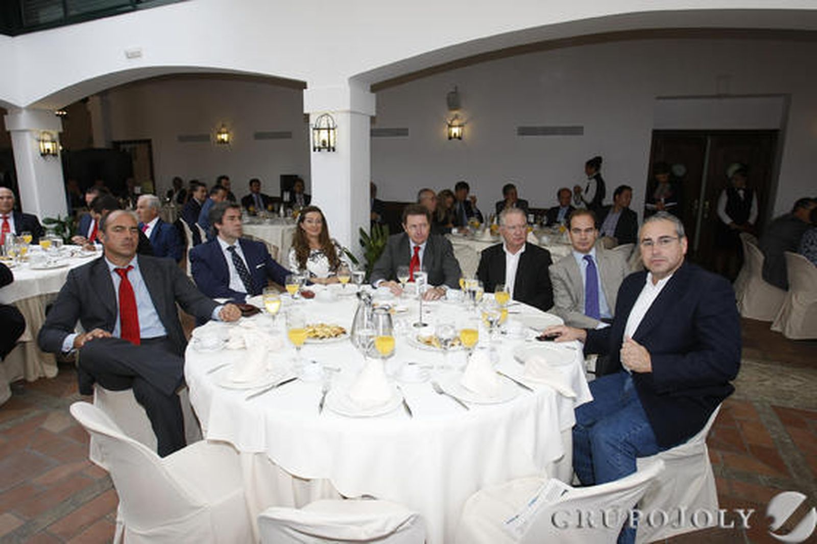 Simón Martín-Artajo, Francisco Pacheco, Esther Laheras, Isaac Camacho, Javier Bernal, Fernando Domecq y Alfonso Rodríguez.

Foto: Aranda / Pascual