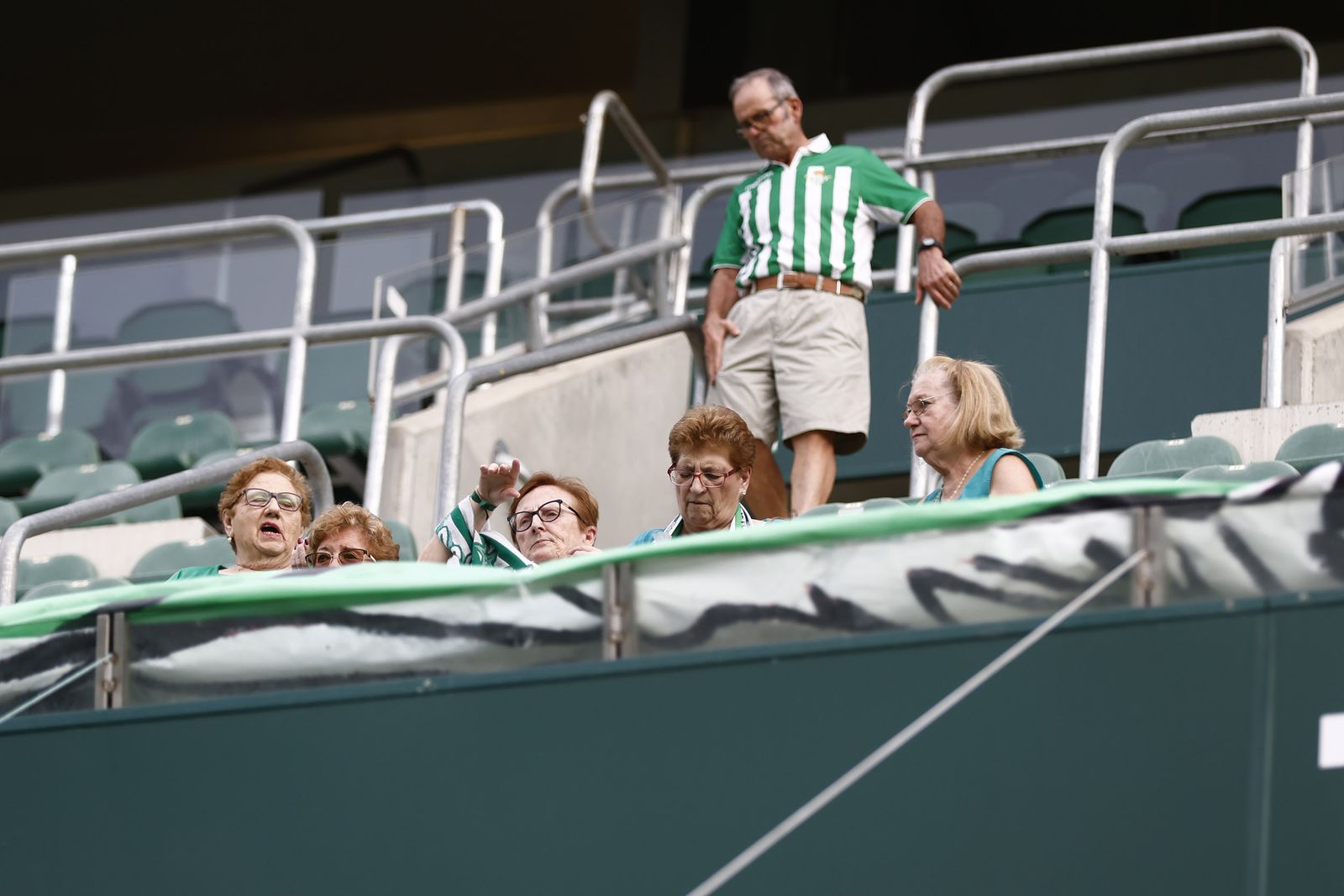 Búscate en las fotos del partido Betis-Villarreal