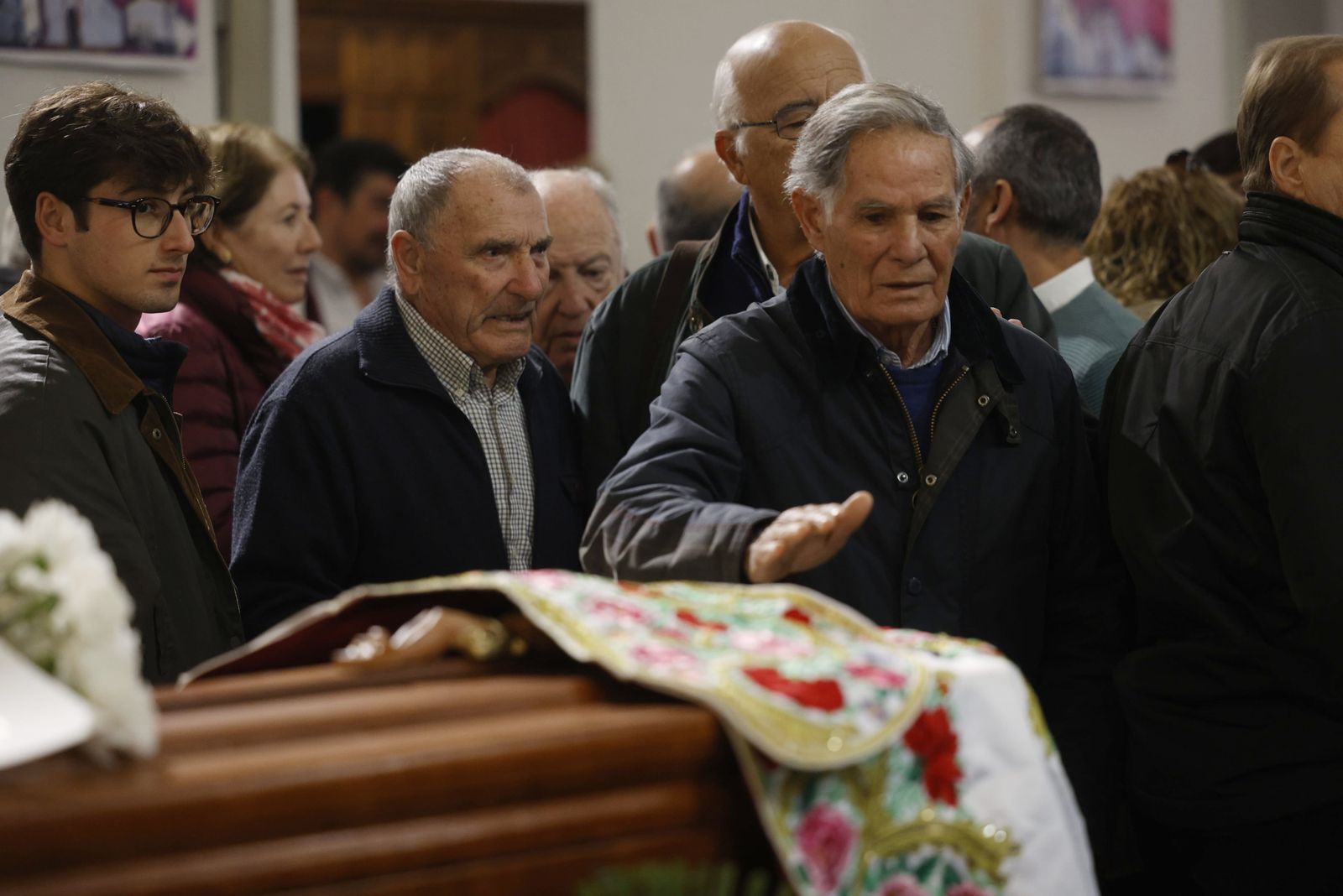 Imágenes del entierro en Chiclana del torero Emilio Oliva Baro