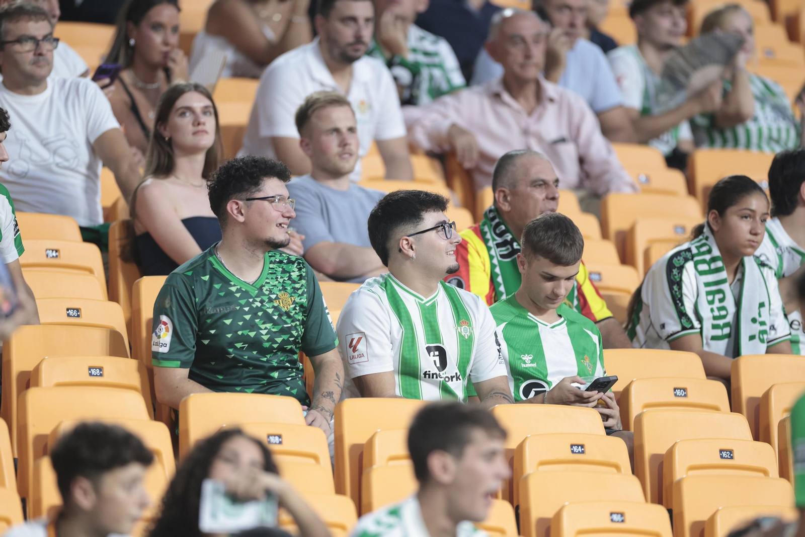 Búscate en las fotos del Betis - Real Sociedad