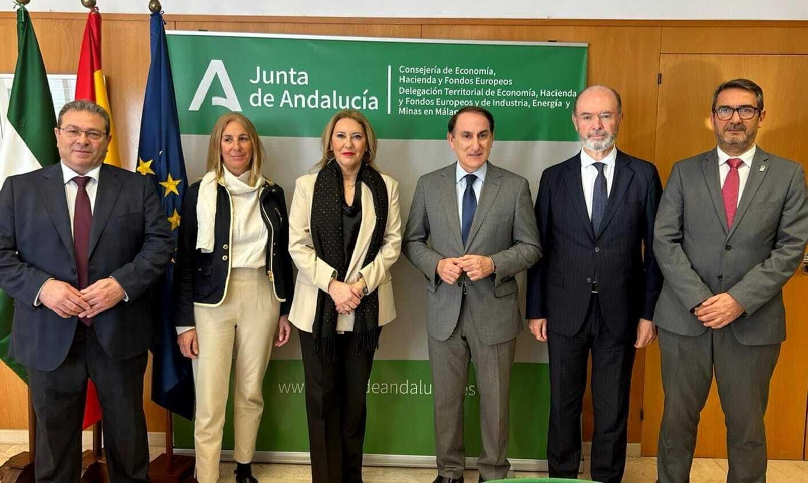 La Junta y Garántia lanzan una línea de incentivos a pymes de 25 millones